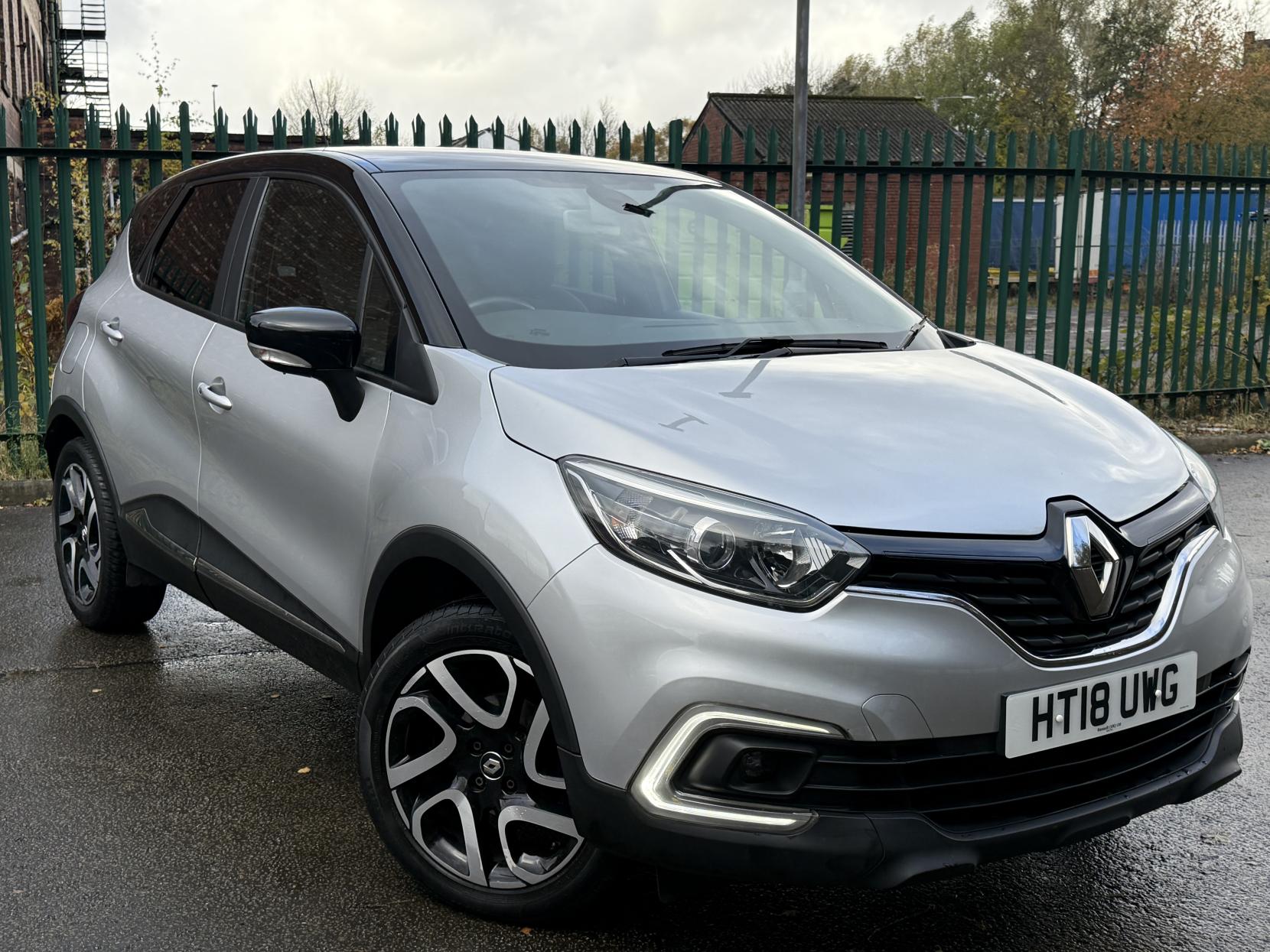 Renault Captur 0.9 TCe ENERGY Iconic SUV 5dr Petrol Manual Euro 6 (s/s) (90 ps)