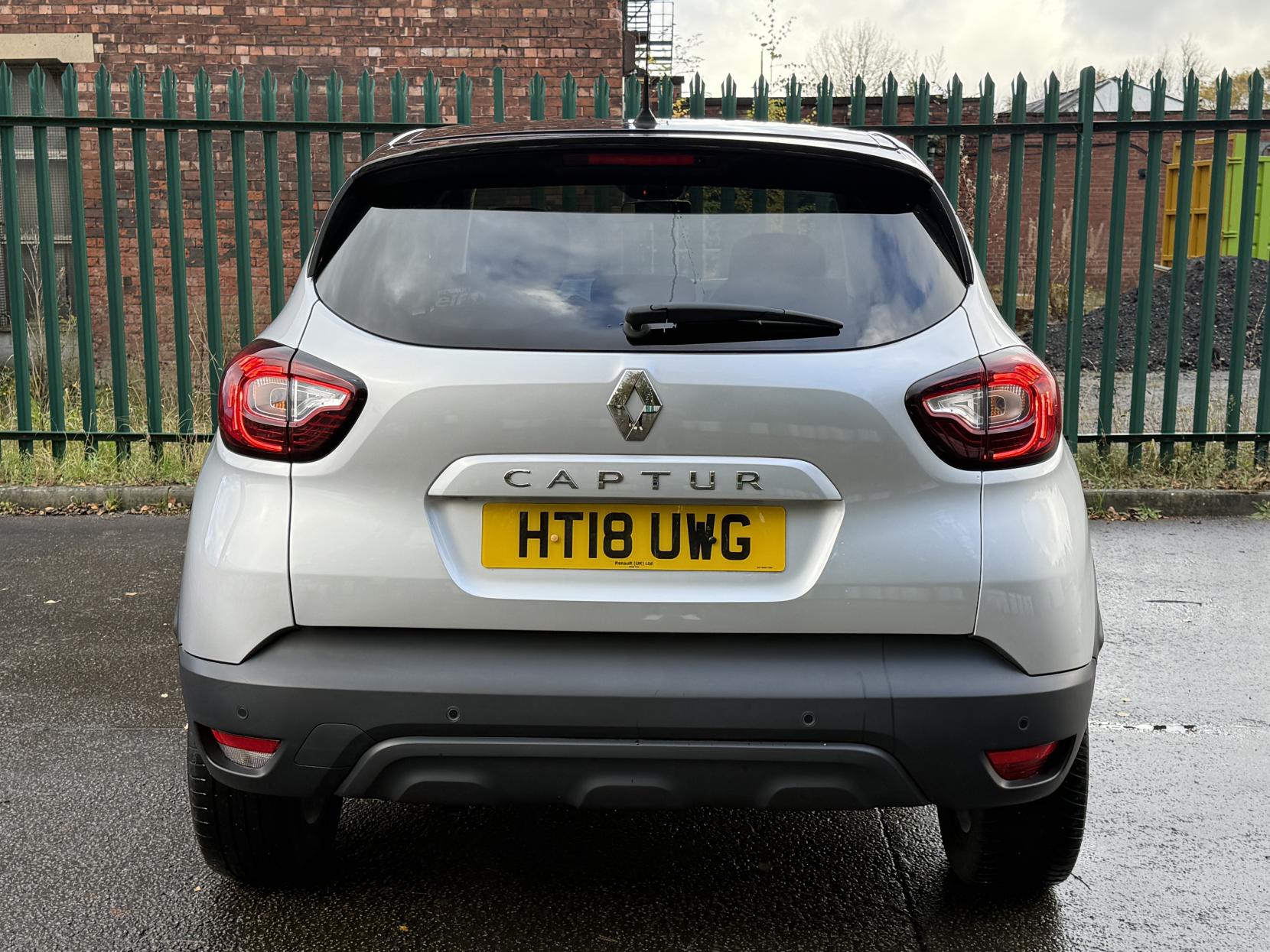 Renault Captur 0.9 TCe ENERGY Iconic SUV 5dr Petrol Manual Euro 6 (s/s) (90 ps)