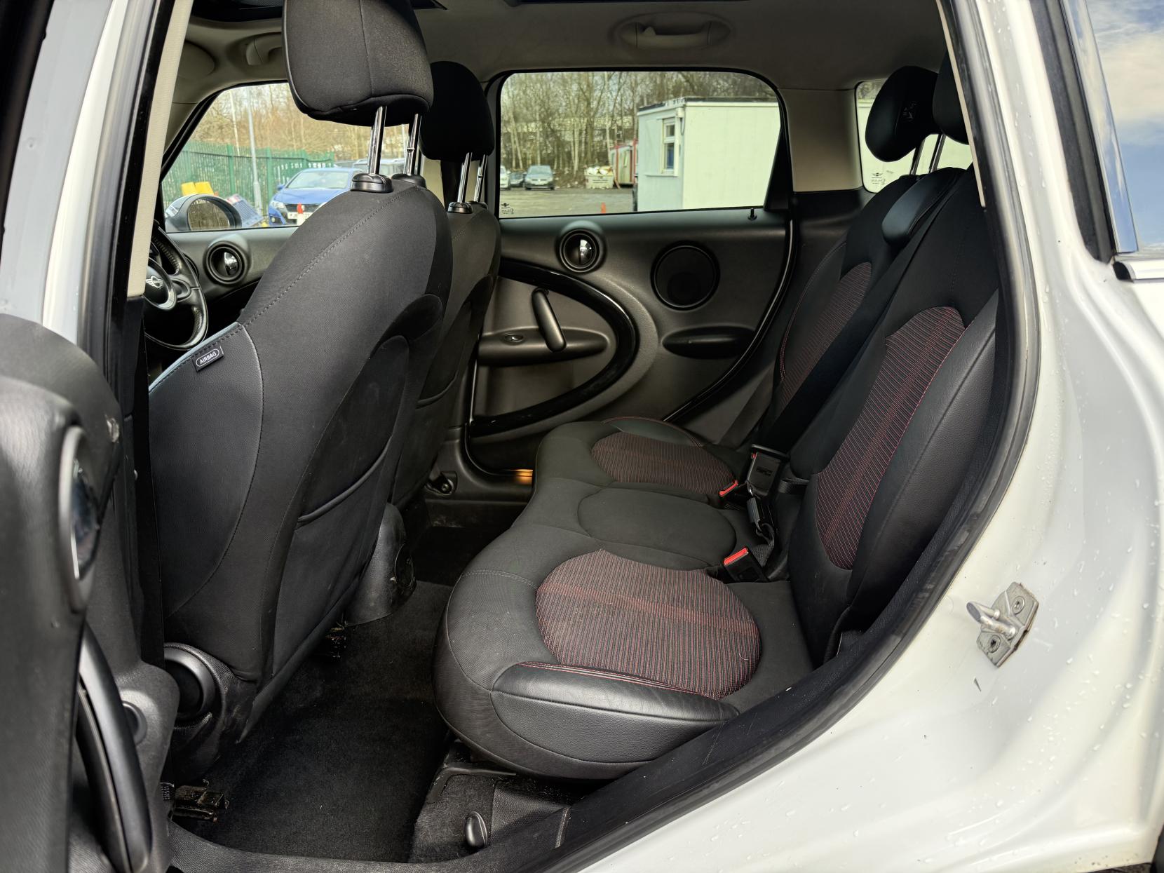 MINI Countryman 1.6 Cooper SUV 5dr Petrol Manual Euro 5 (s/s) (122 ps)