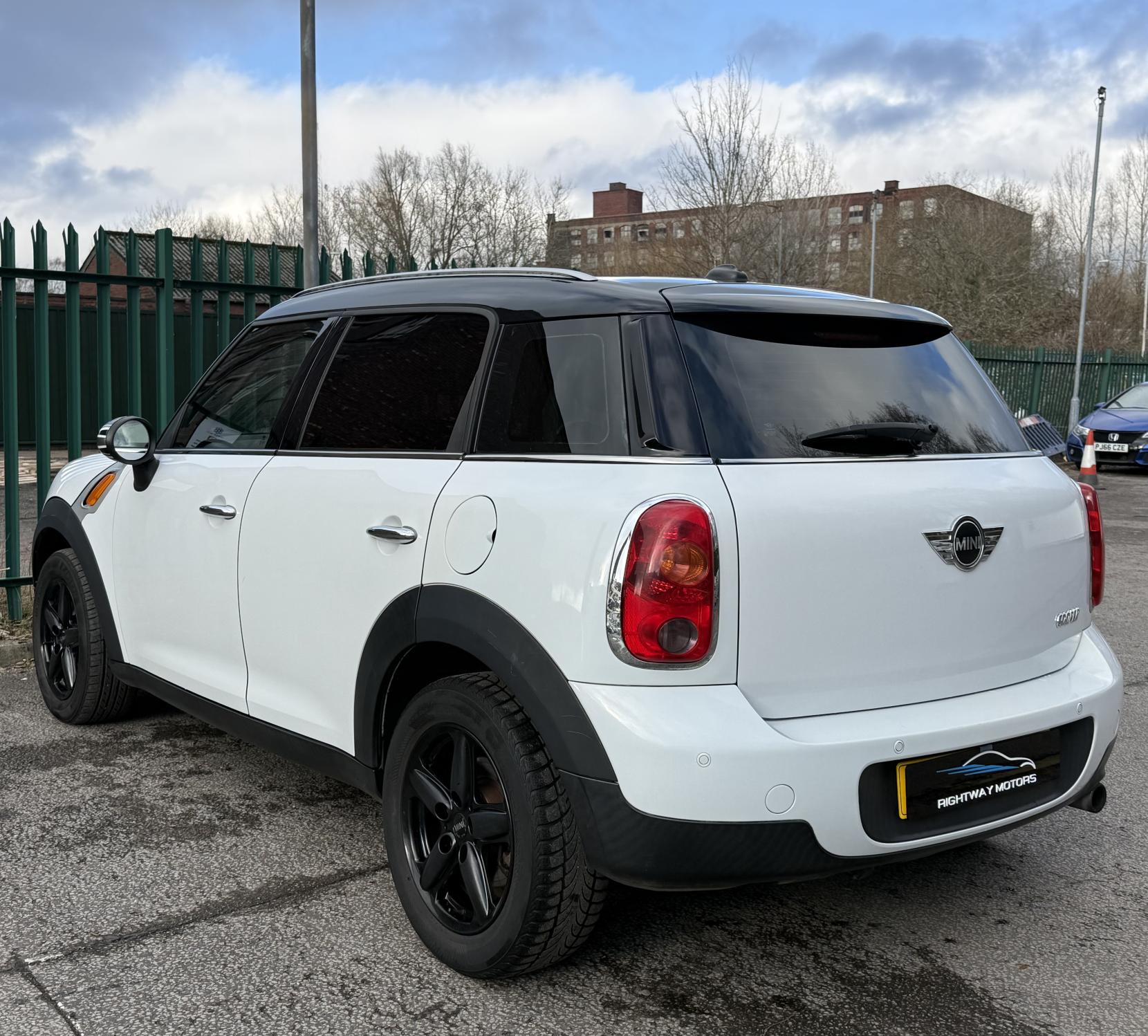 MINI Countryman 1.6 Cooper SUV 5dr Petrol Manual Euro 5 (s/s) (122 ps)