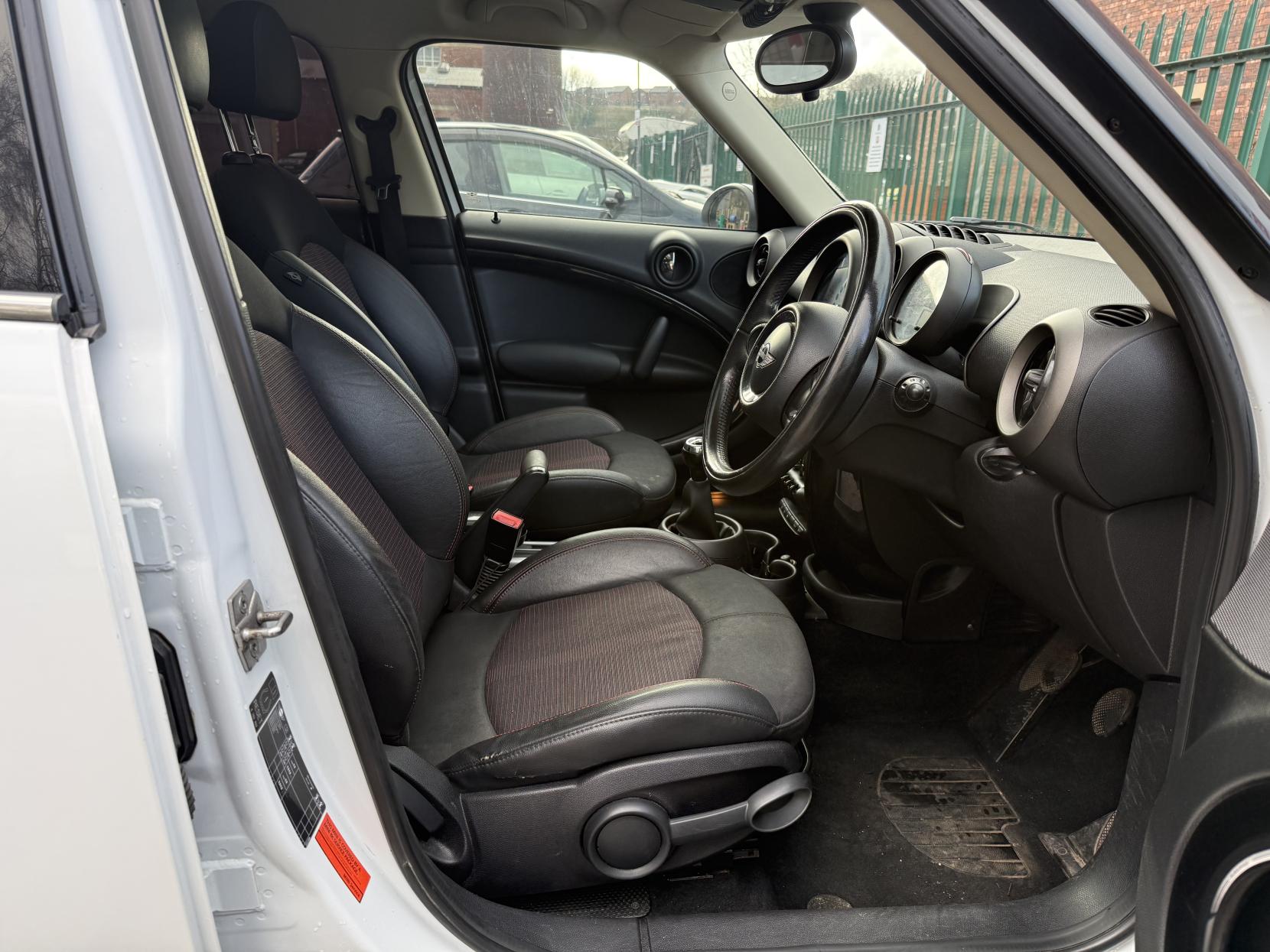 MINI Countryman 1.6 Cooper SUV 5dr Petrol Manual Euro 5 (s/s) (122 ps)