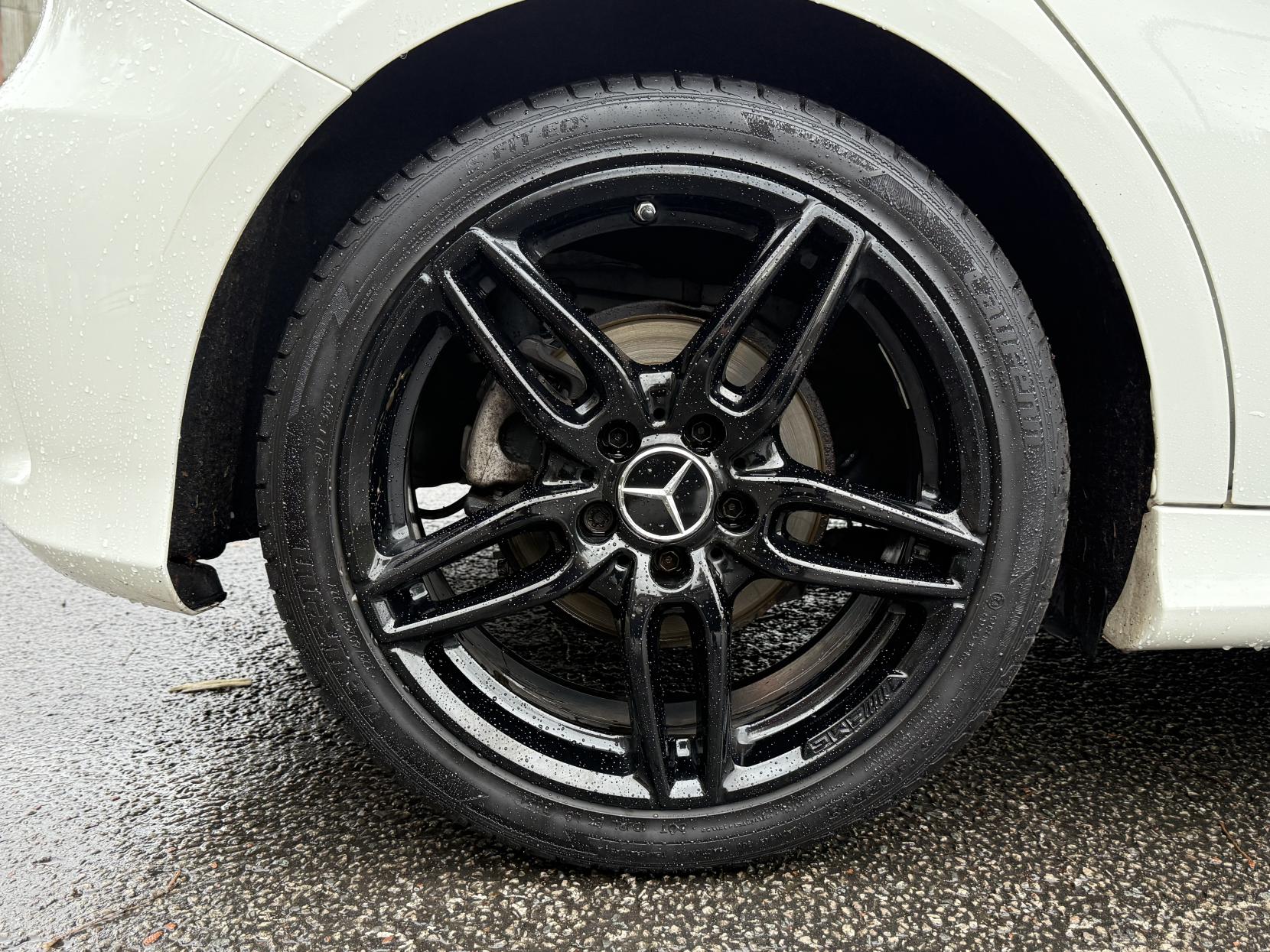 Mercedes-Benz A Class 1.5 A180d AMG Line Hatchback 5dr Diesel Manual Euro 6 (s/s) (109 ps)