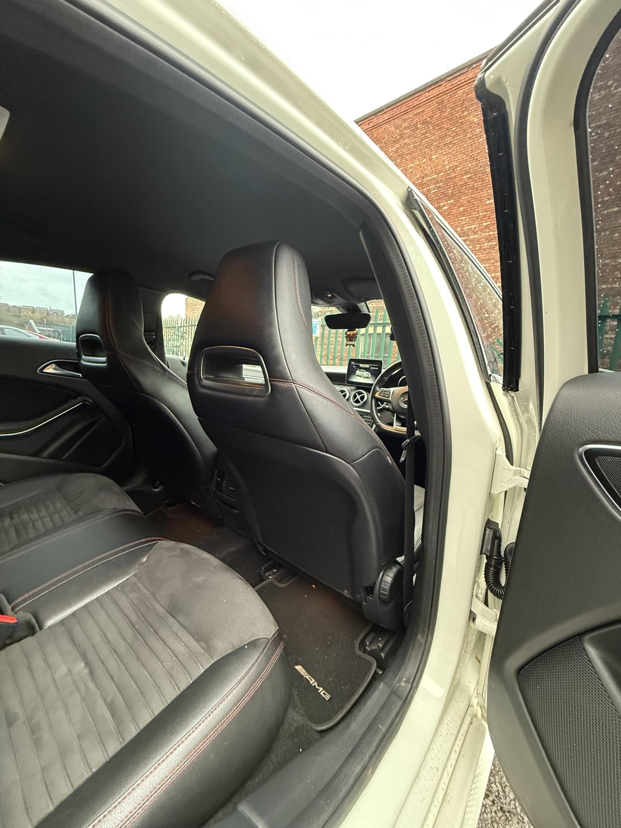 Mercedes-Benz A Class 1.5 A180d AMG Line Hatchback 5dr Diesel Manual Euro 6 (s/s) (109 ps)