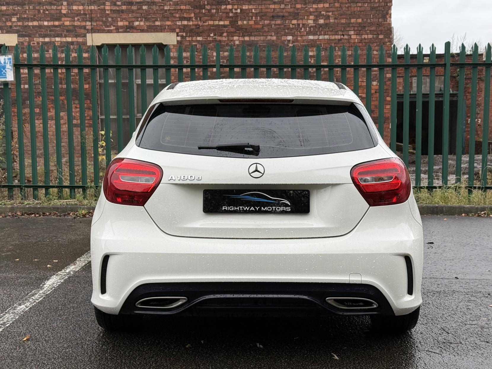 Mercedes-Benz A Class 1.5 A180d AMG Line Hatchback 5dr Diesel Manual Euro 6 (s/s) (109 ps)