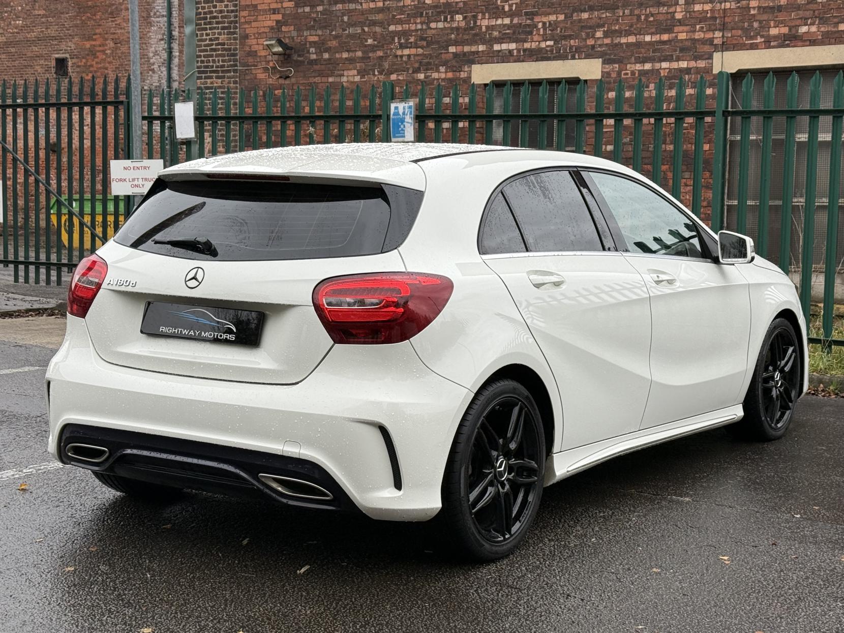 Mercedes-Benz A Class 1.5 A180d AMG Line Hatchback 5dr Diesel Manual Euro 6 (s/s) (109 ps)