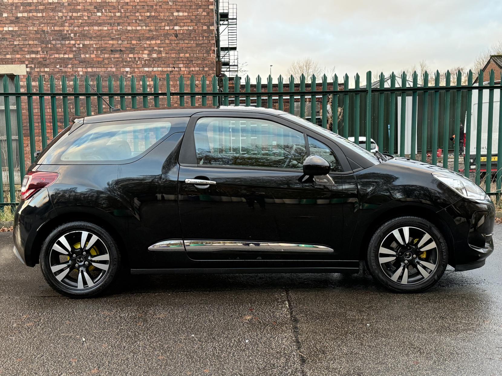 DS AUTOMOBILES DS 3 1.2 PureTech Chic Hatchback 3dr Petrol Manual Euro 6 (82 ps)