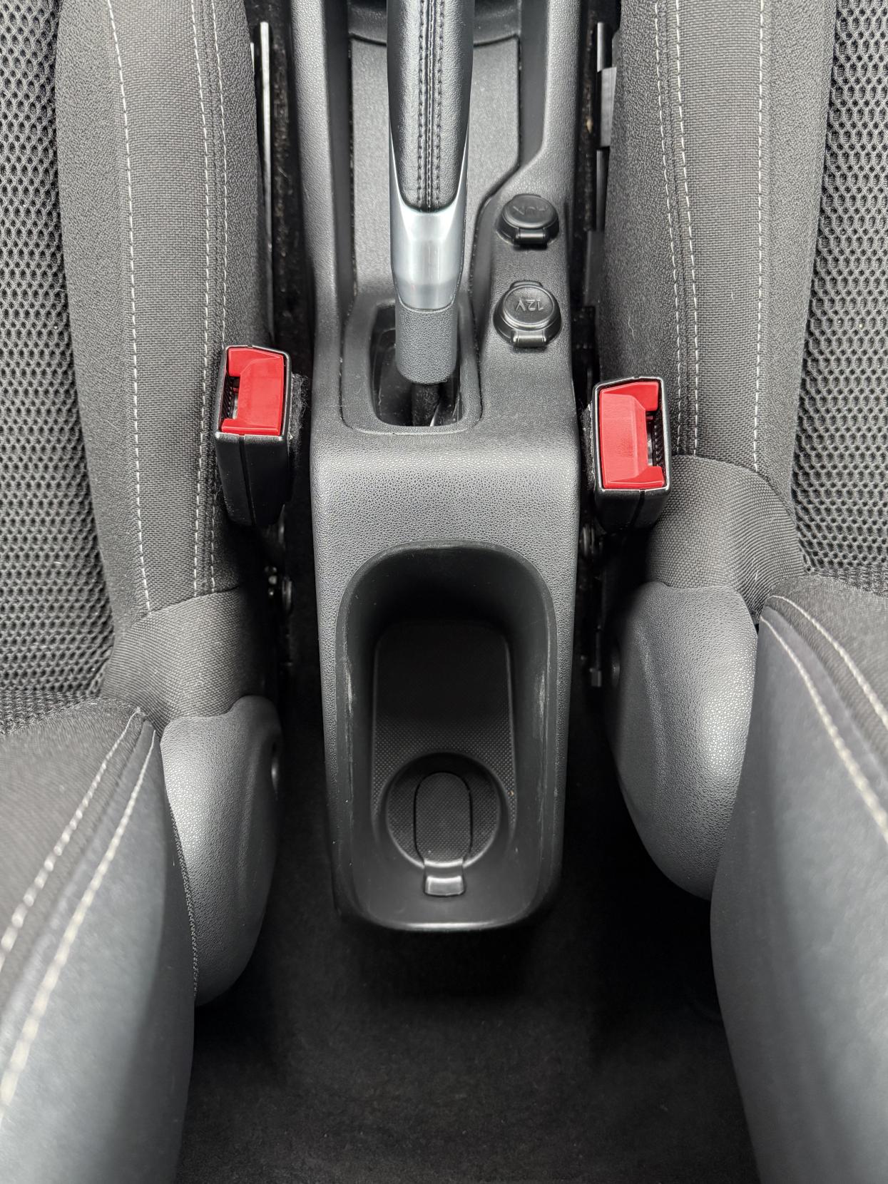 DS AUTOMOBILES DS 3 1.2 PureTech Chic Hatchback 3dr Petrol Manual Euro 6 (82 ps)