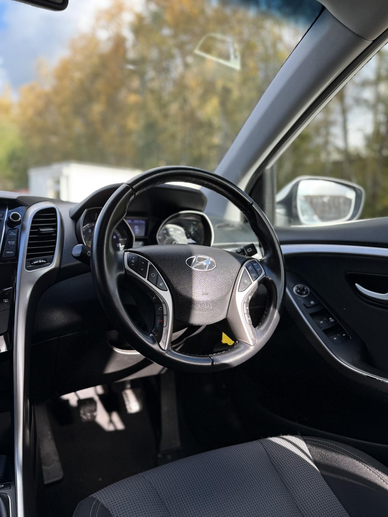 Hyundai i30 1.4 Blue Drive SE Hatchback 5dr Petrol Manual Euro 6 (s/s) (100 ps)