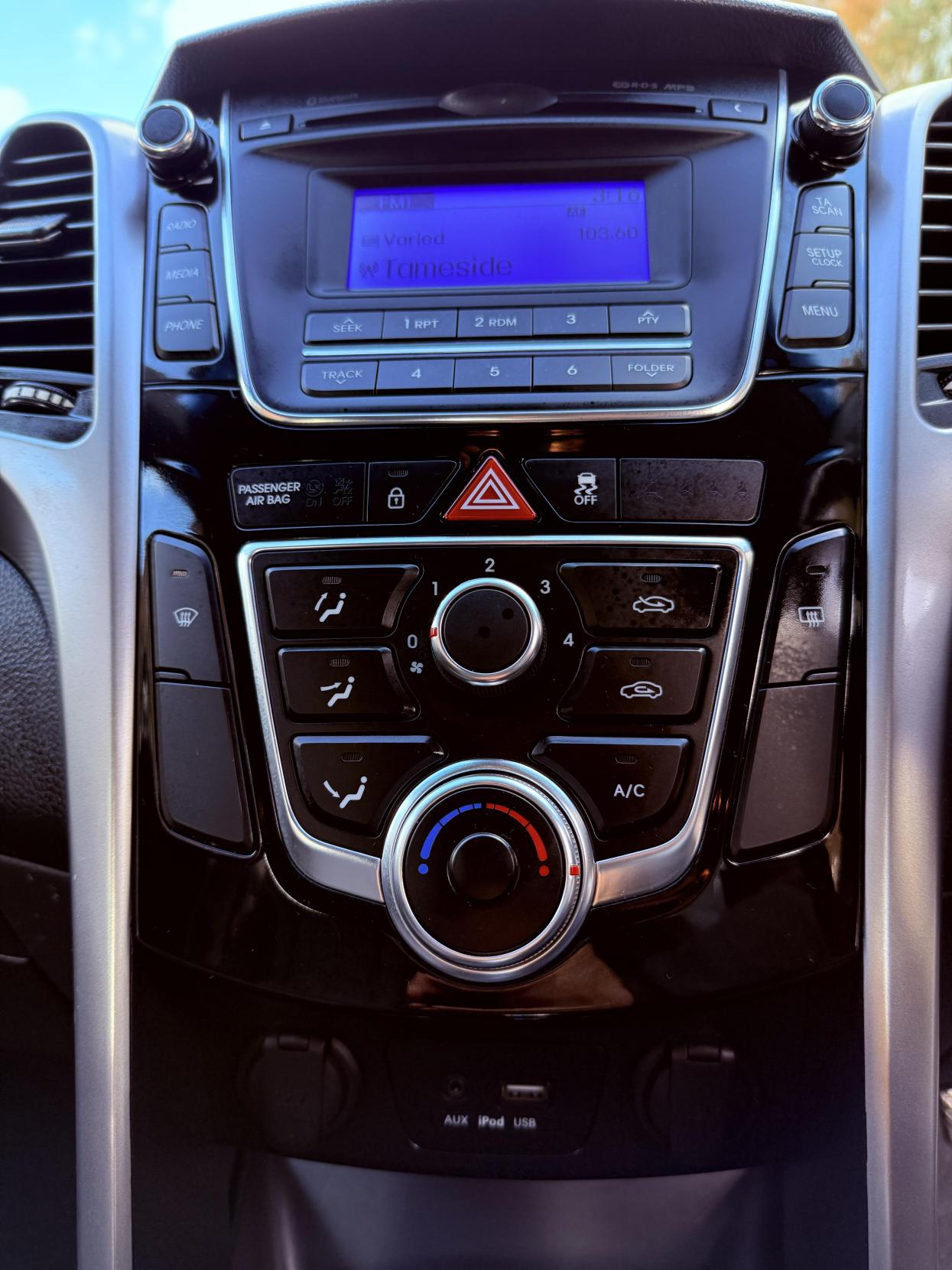 Hyundai i30 1.4 Blue Drive SE Hatchback 5dr Petrol Manual Euro 6 (s/s) (100 ps)