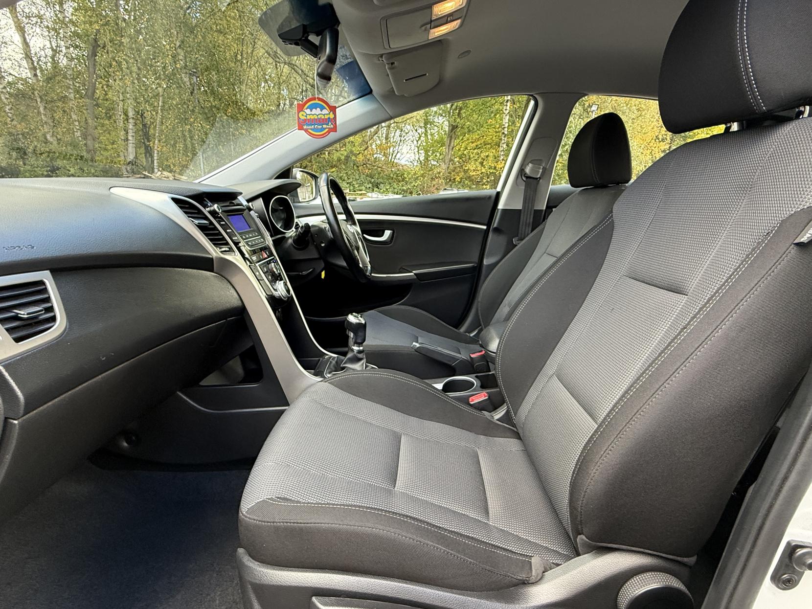 Hyundai i30 1.4 Blue Drive SE Hatchback 5dr Petrol Manual Euro 6 (s/s) (100 ps)