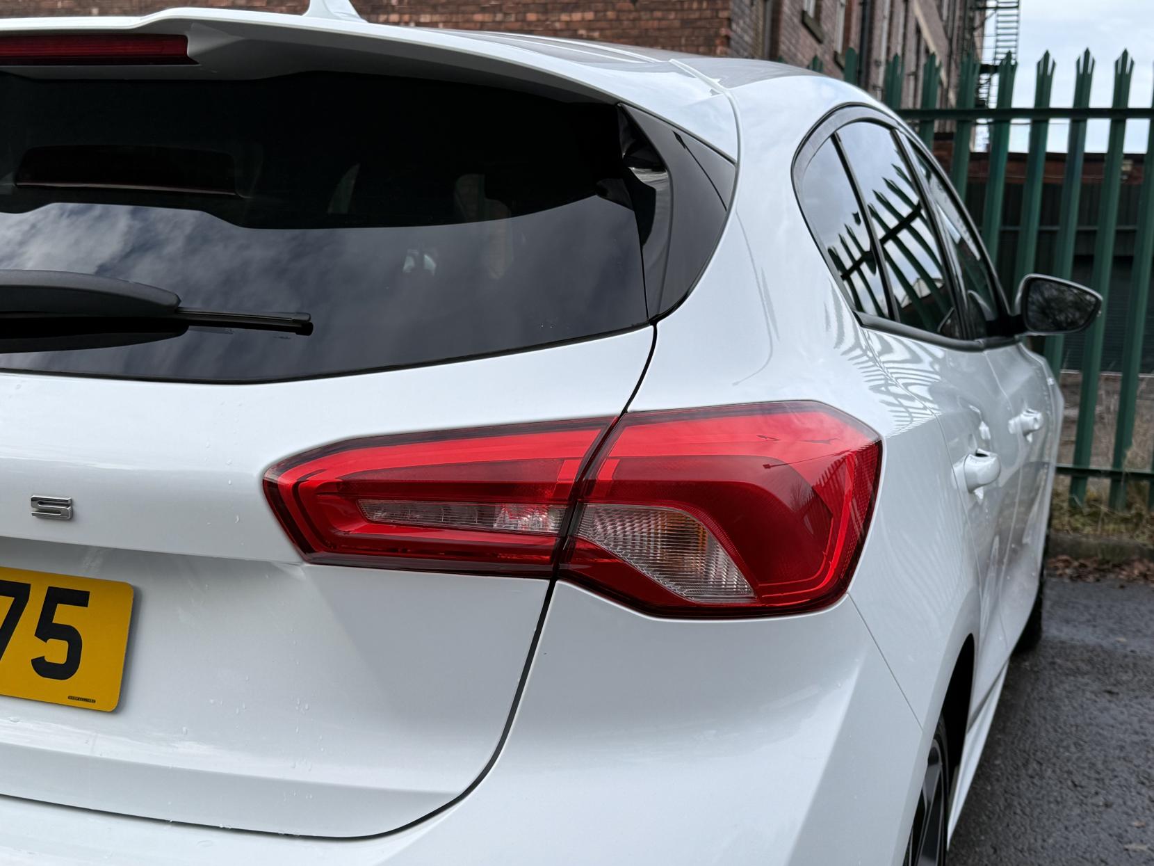 Ford Focus 1.0T EcoBoost ST-Line X Hatchback 5dr Petrol Manual Euro 6 (s/s) (125 ps)