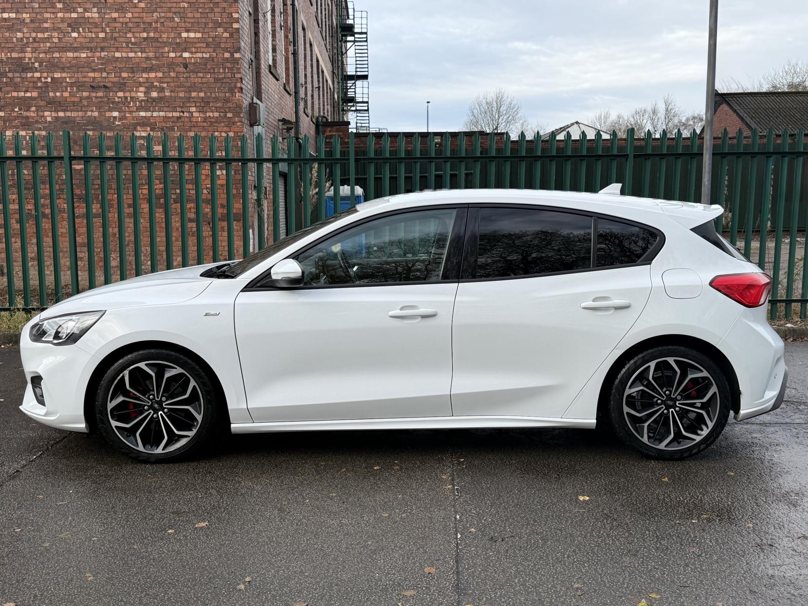 Ford Focus 1.0T EcoBoost ST-Line X Hatchback 5dr Petrol Manual Euro 6 (s/s) (125 ps)