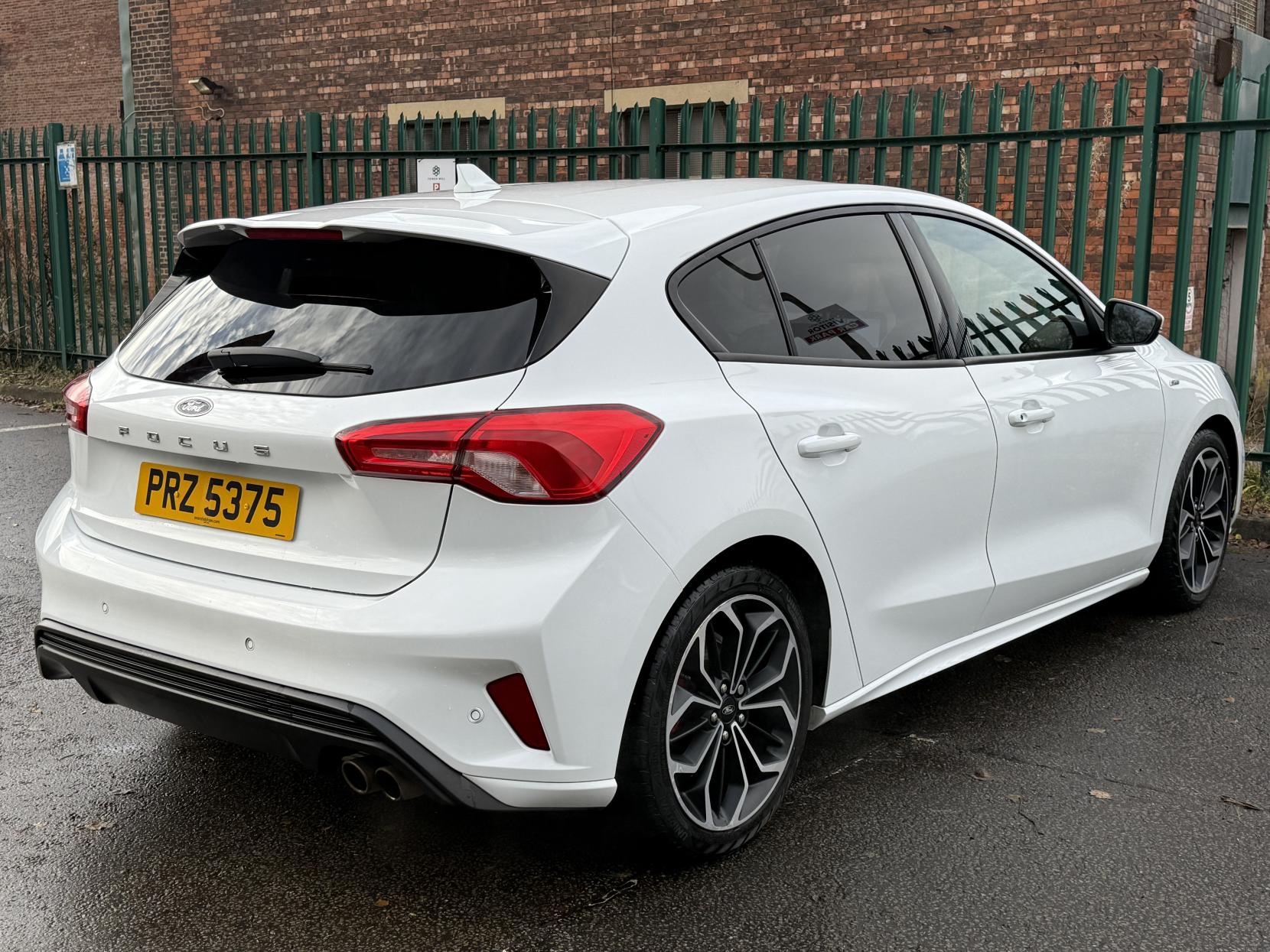 Ford Focus 1.0T EcoBoost ST-Line X Hatchback 5dr Petrol Manual Euro 6 (s/s) (125 ps)