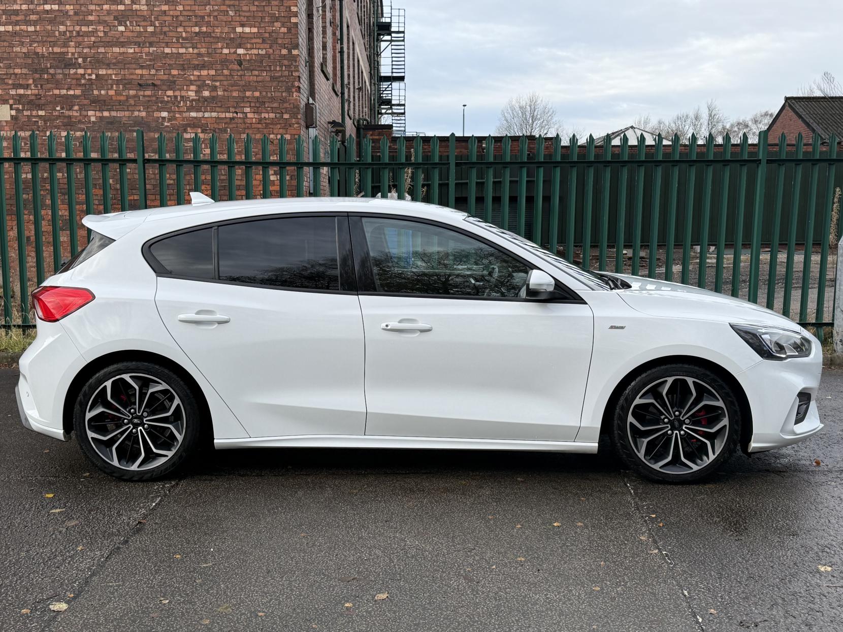 Ford Focus 1.0T EcoBoost ST-Line X Hatchback 5dr Petrol Manual Euro 6 (s/s) (125 ps)