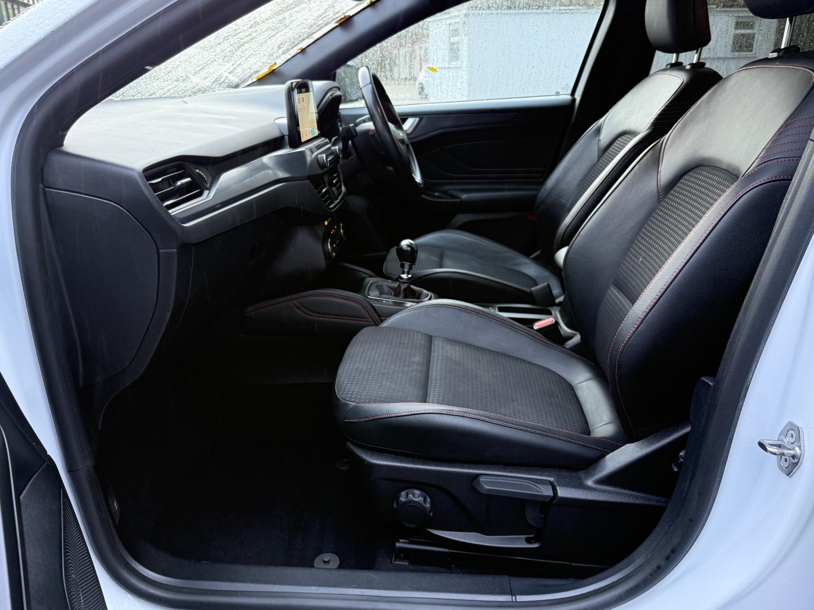 Ford Focus 1.0T EcoBoost ST-Line X Hatchback 5dr Petrol Manual Euro 6 (s/s) (125 ps)