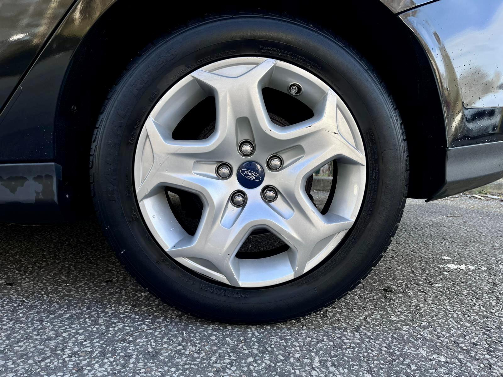 Ford Focus 1.6 Edge Hatchback 5dr Petrol Manual Euro 5 (105 ps)