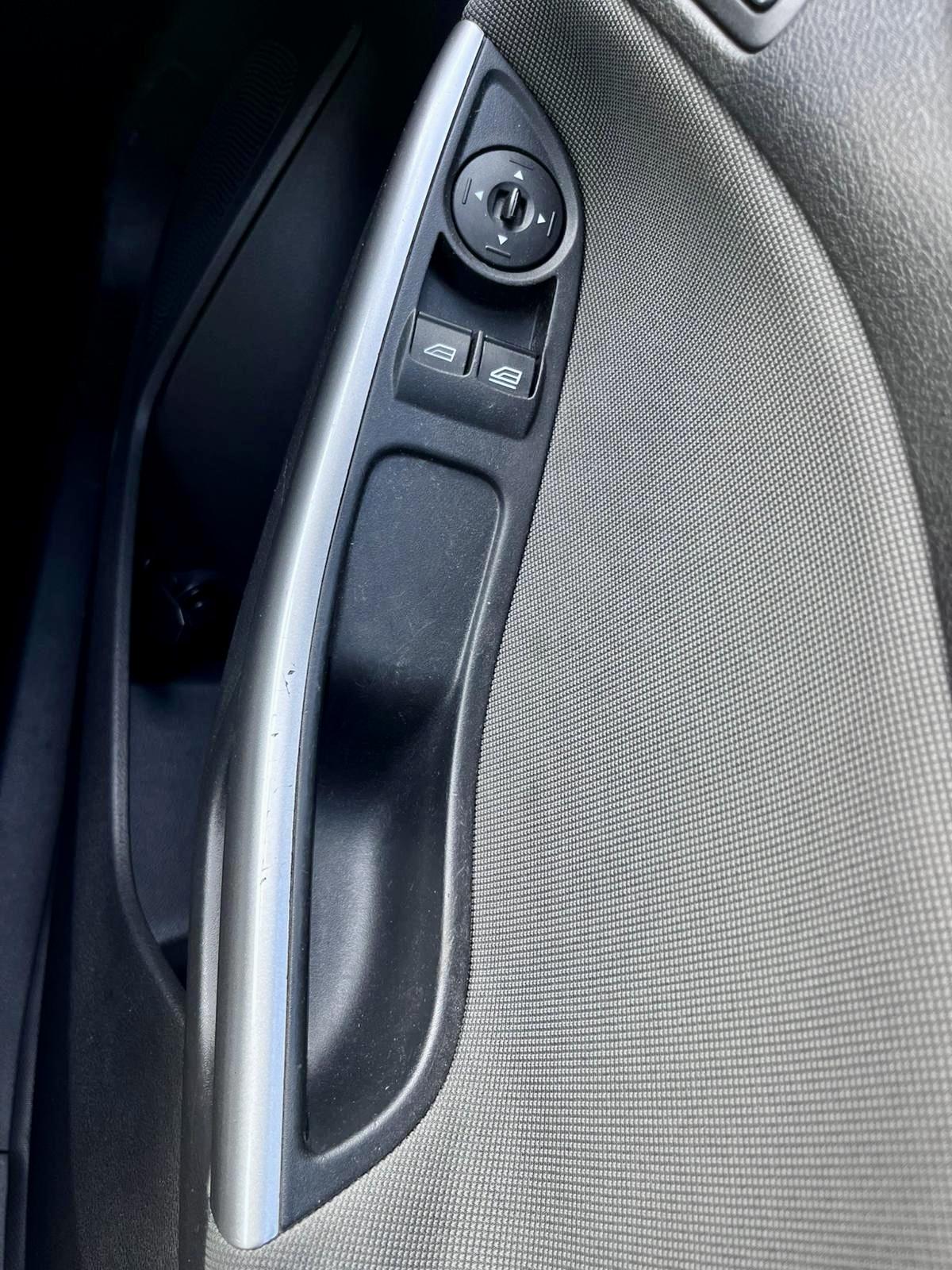 Ford Focus 1.6 Edge Hatchback 5dr Petrol Manual Euro 5 (105 ps)