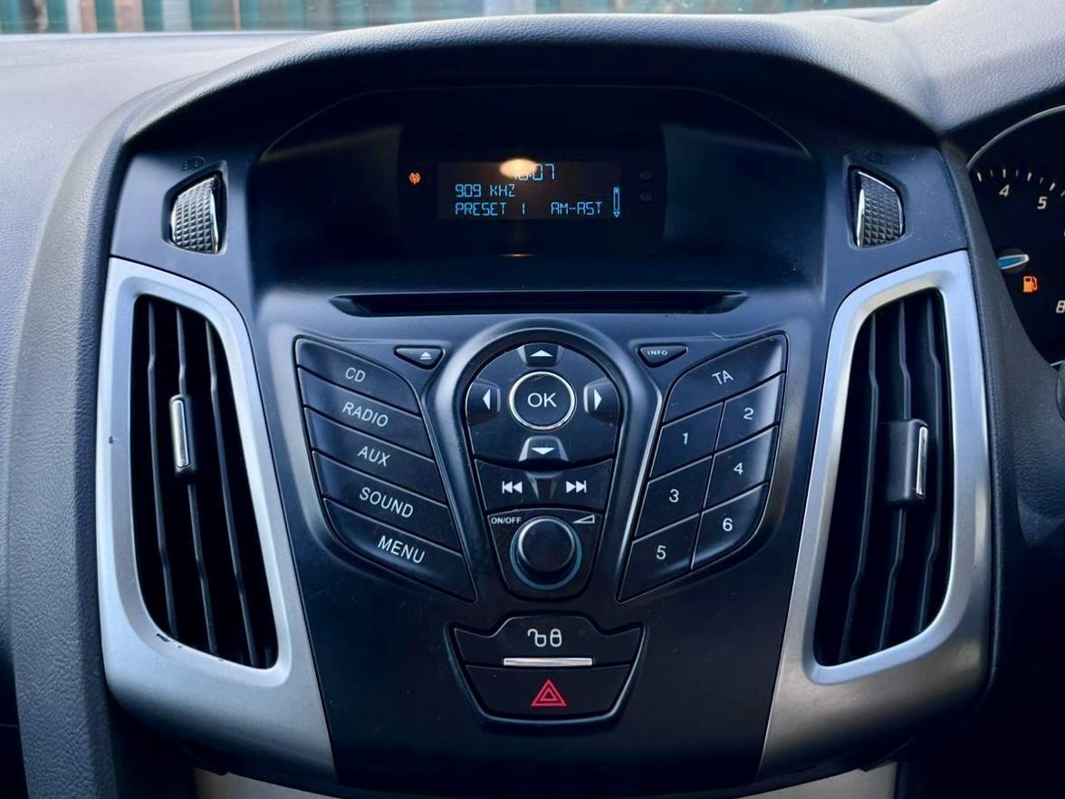 Ford Focus 1.6 Edge Hatchback 5dr Petrol Manual Euro 5 (105 ps)