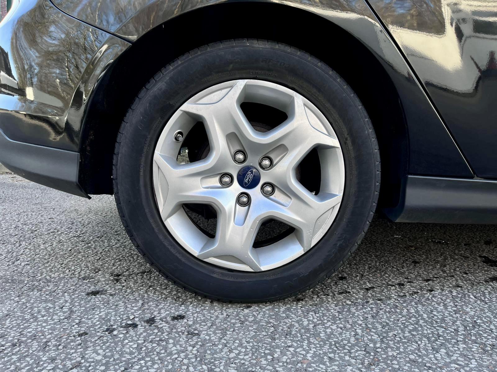 Ford Focus 1.6 Edge Hatchback 5dr Petrol Manual Euro 5 (105 ps)