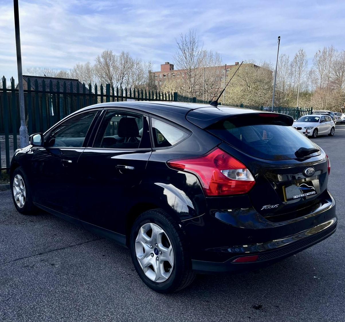 Ford Focus 1.6 Edge Hatchback 5dr Petrol Manual Euro 5 (105 ps)