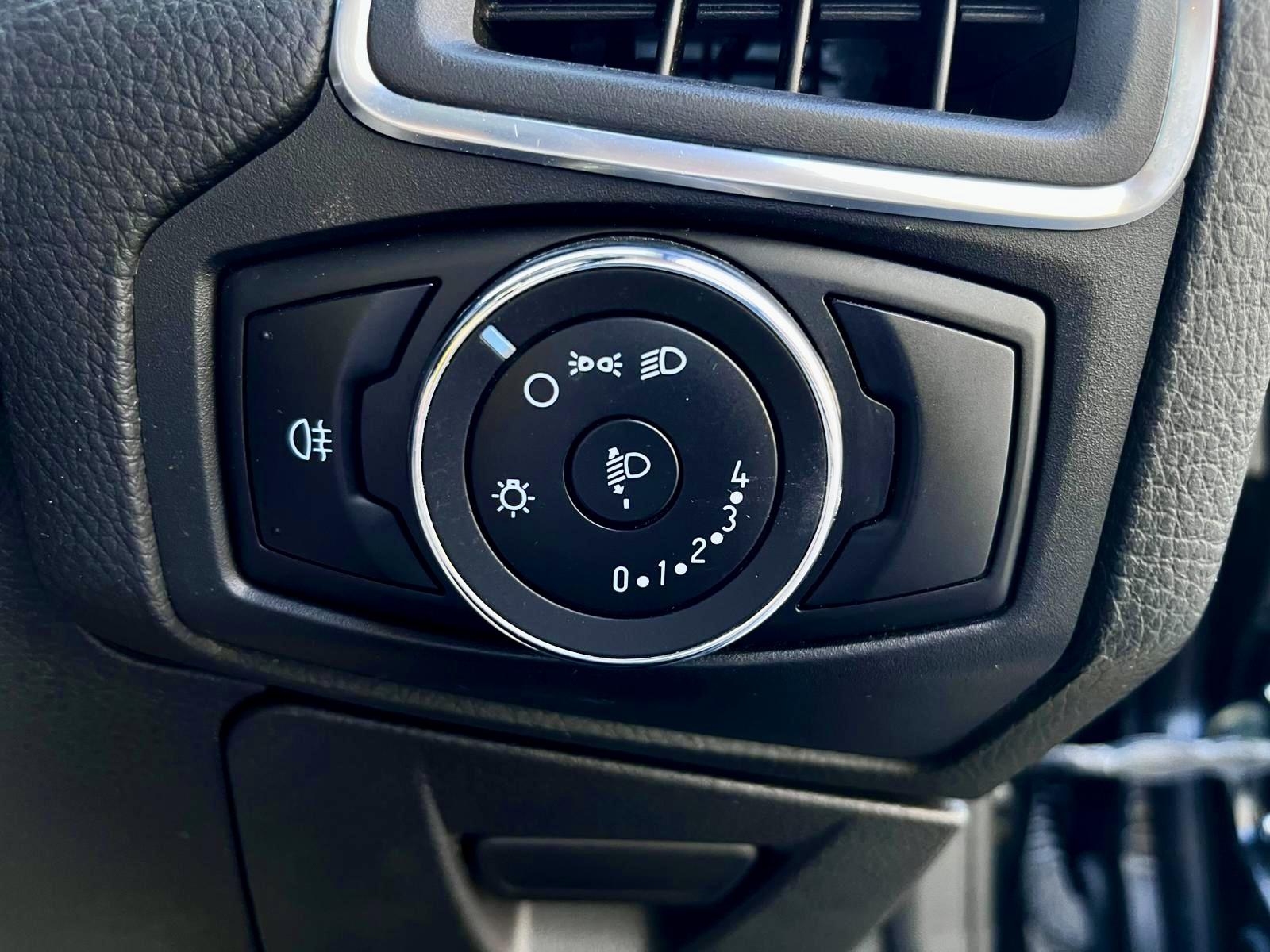 Ford Focus 1.6 Edge Hatchback 5dr Petrol Manual Euro 5 (105 ps)