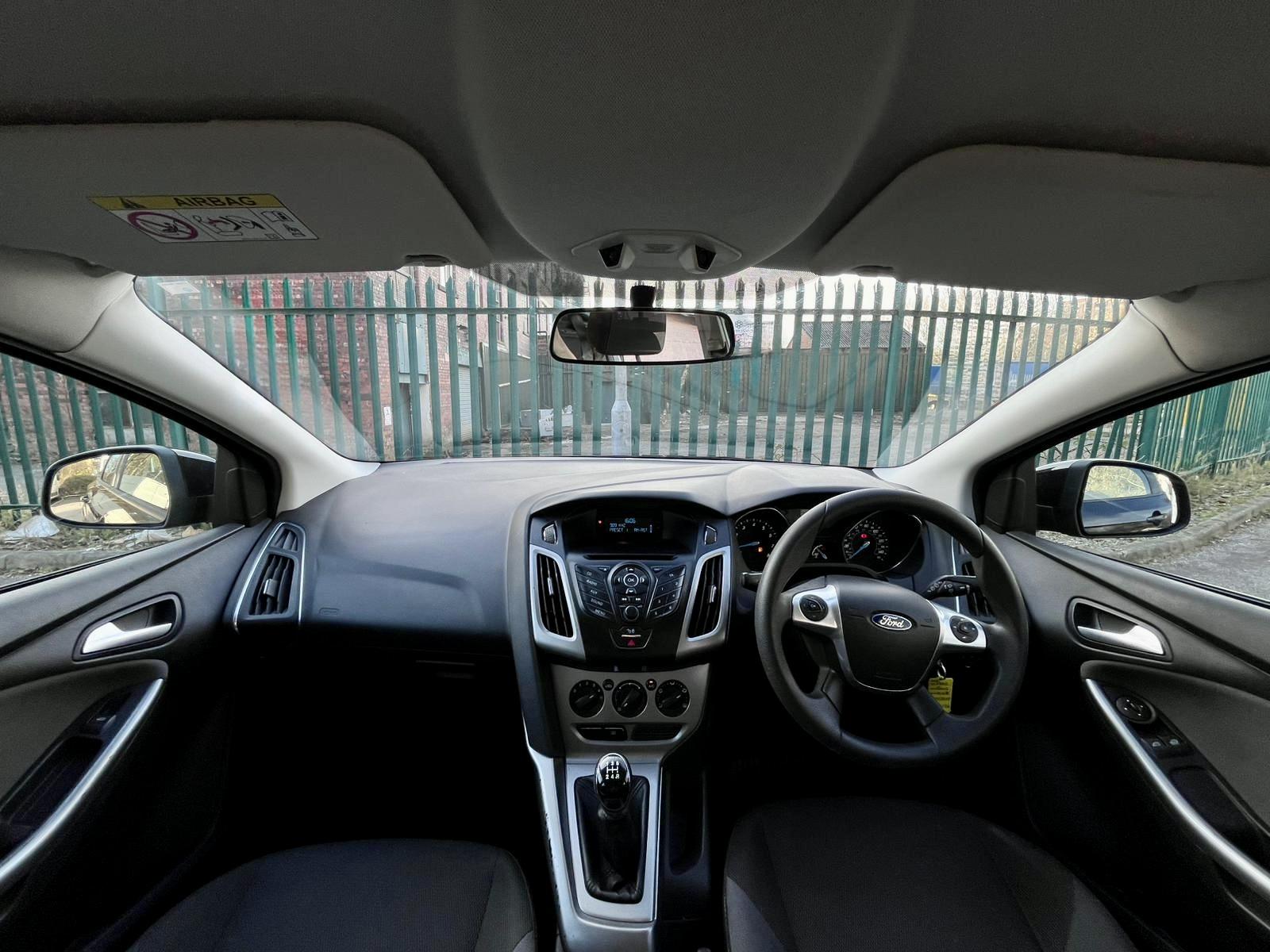 Ford Focus 1.6 Edge Hatchback 5dr Petrol Manual Euro 5 (105 ps)