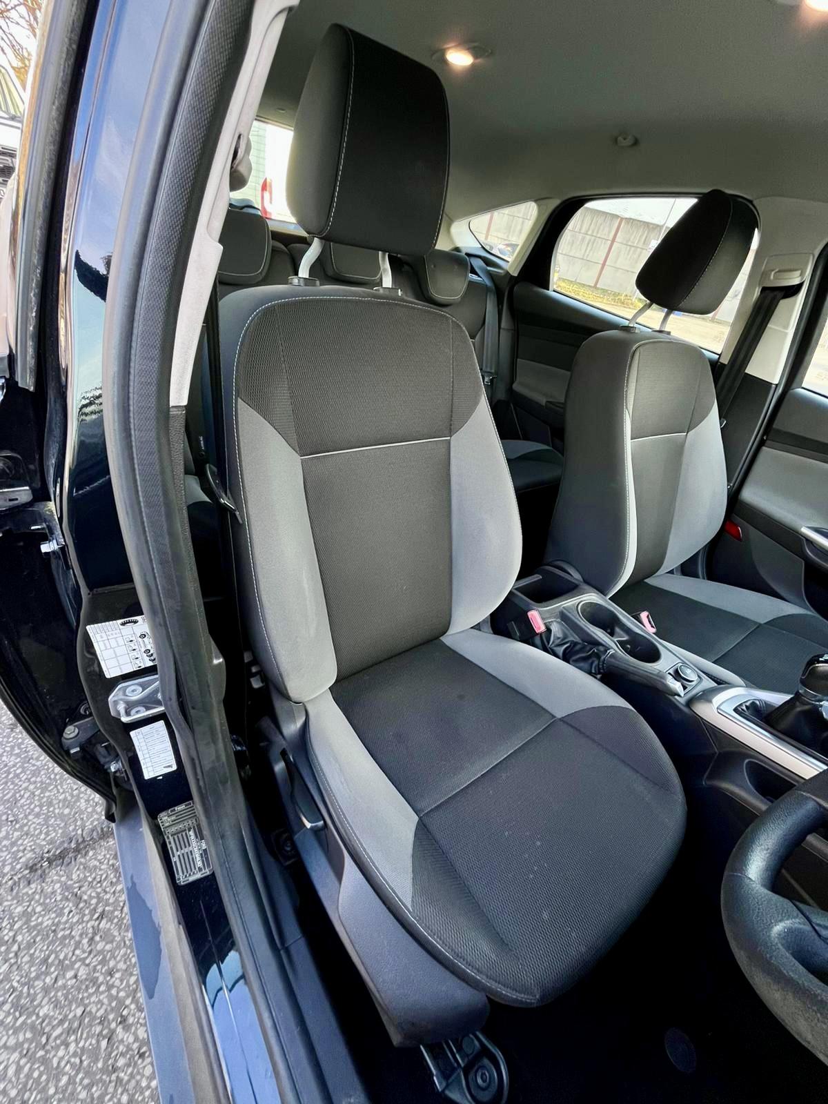 Ford Focus 1.6 Edge Hatchback 5dr Petrol Manual Euro 5 (105 ps)