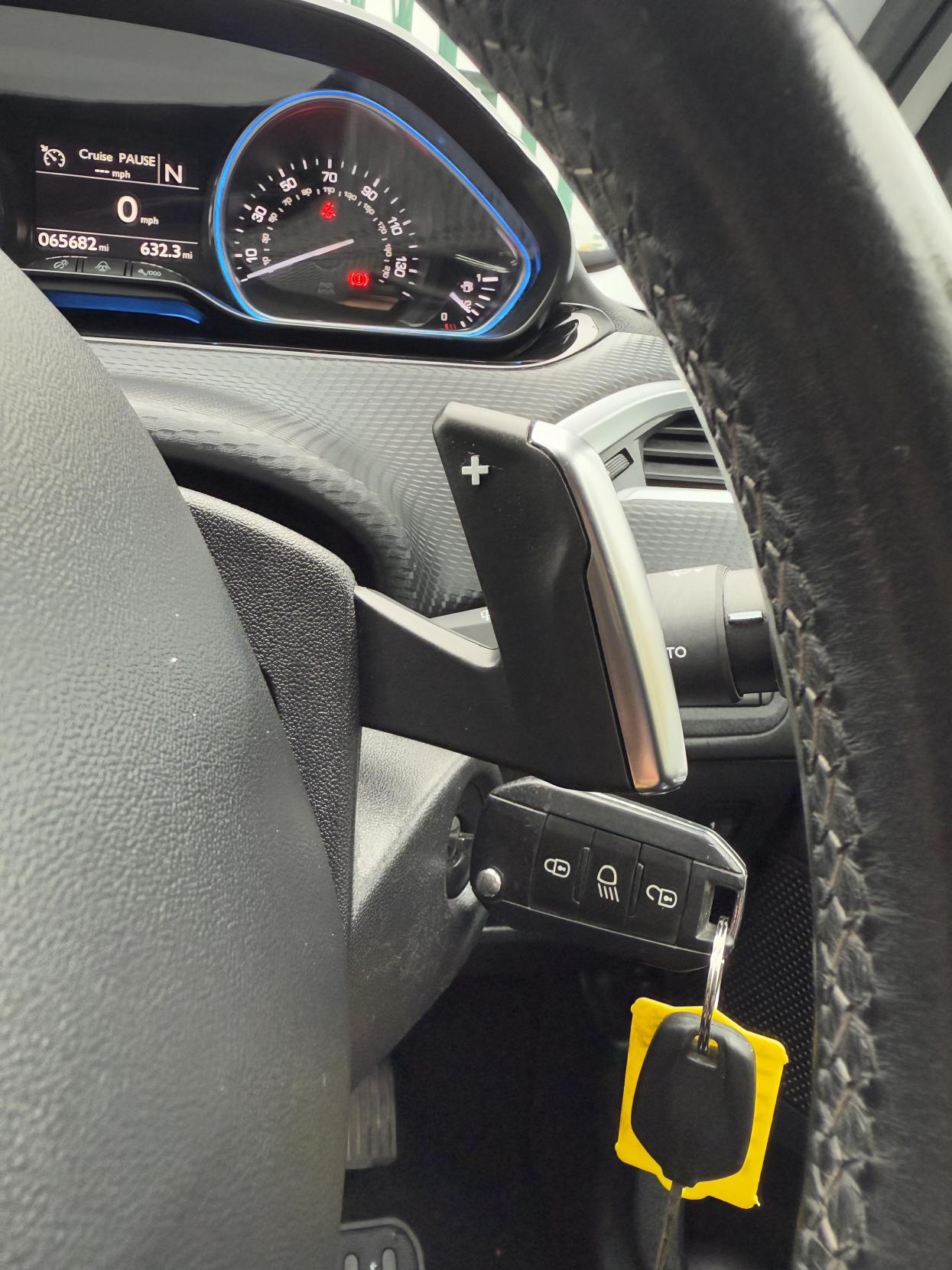 Peugeot 2008 1.6 e-HDi Allure SUV 5dr Diesel EGC Euro 5 (s/s) (92 ps)