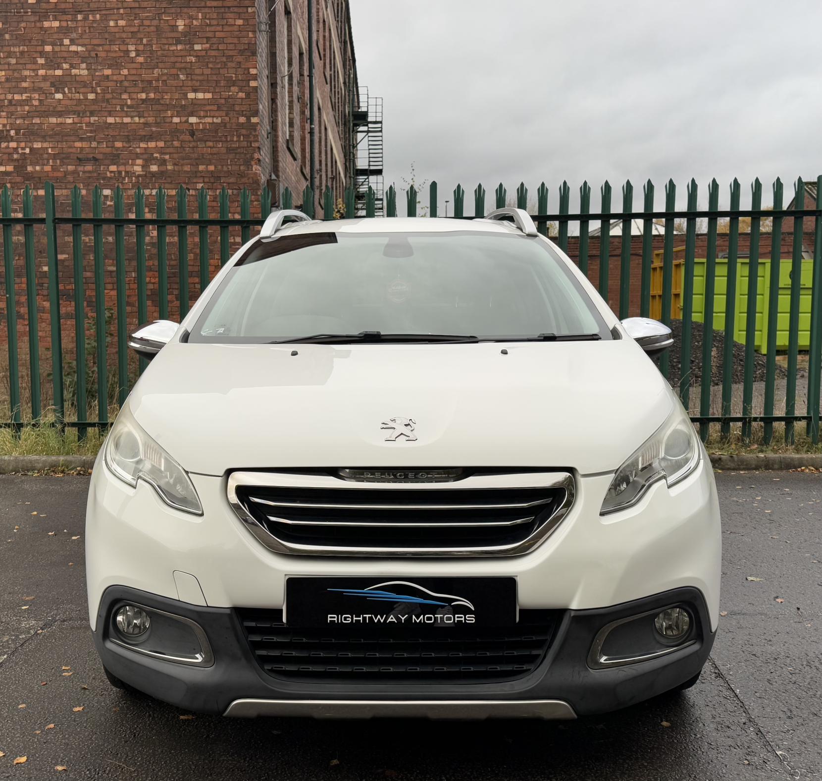 Peugeot 2008 1.6 e-HDi Allure SUV 5dr Diesel EGC Euro 5 (s/s) (92 ps)