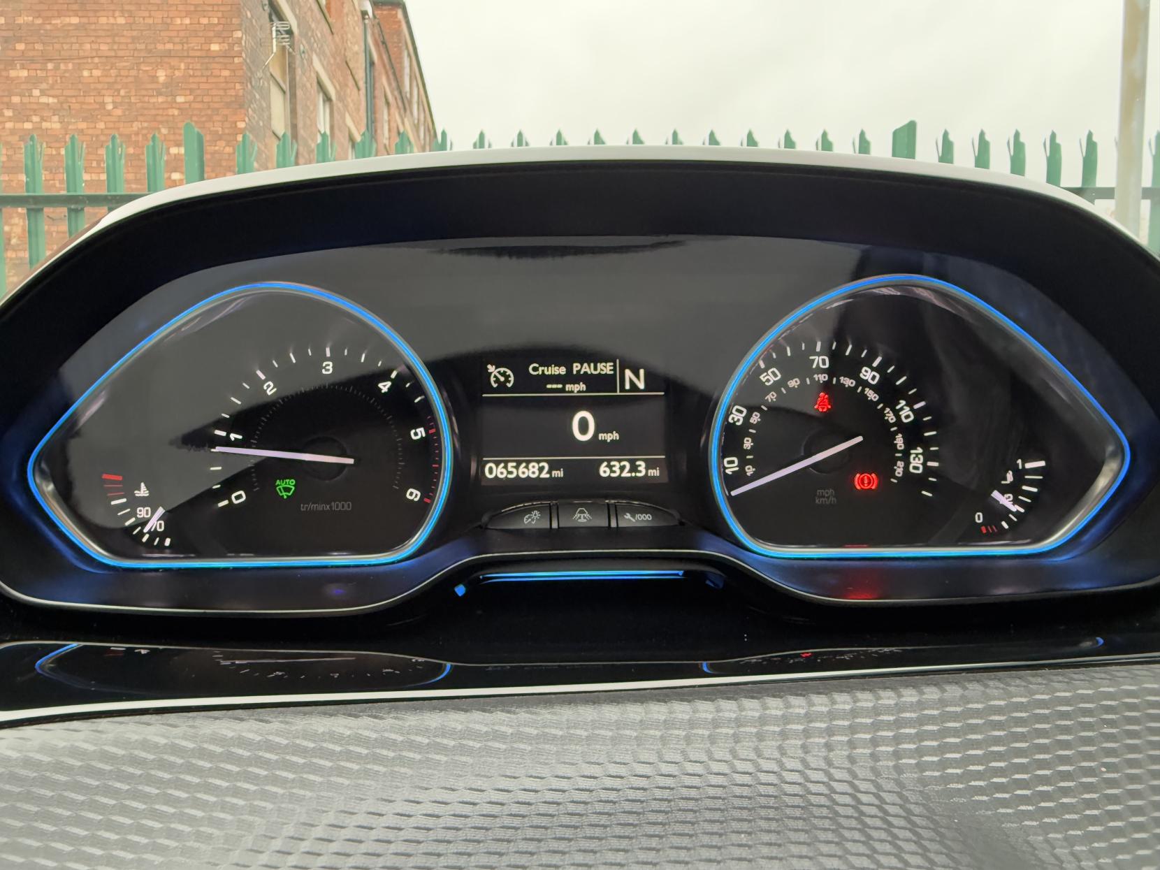 Peugeot 2008 1.6 e-HDi Allure SUV 5dr Diesel EGC Euro 5 (s/s) (92 ps)