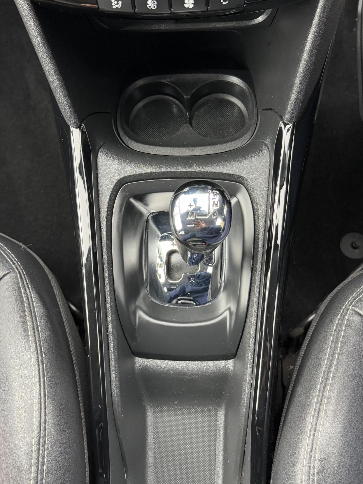 Peugeot 2008 1.6 e-HDi Allure SUV 5dr Diesel EGC Euro 5 (s/s) (92 ps)