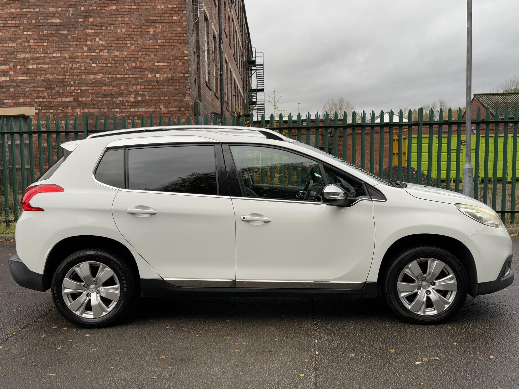 Peugeot 2008 1.6 e-HDi Allure SUV 5dr Diesel EGC Euro 5 (s/s) (92 ps)