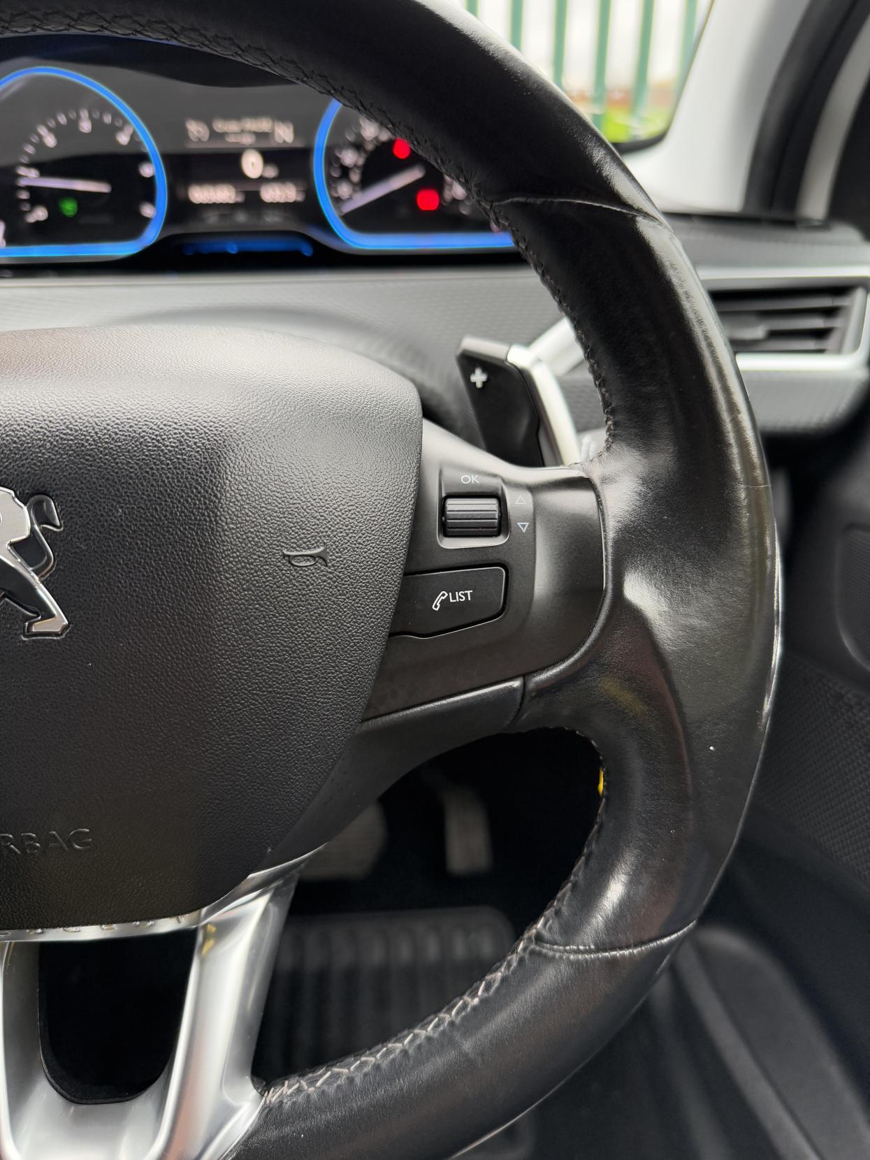 Peugeot 2008 1.6 e-HDi Allure SUV 5dr Diesel EGC Euro 5 (s/s) (92 ps)