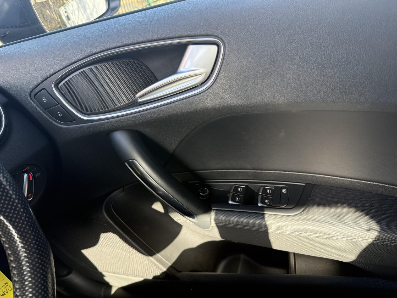 Audi A1 1.4 TFSI S line Sportback 5dr Petrol Manual Euro 6 (s/s) (125 ps)