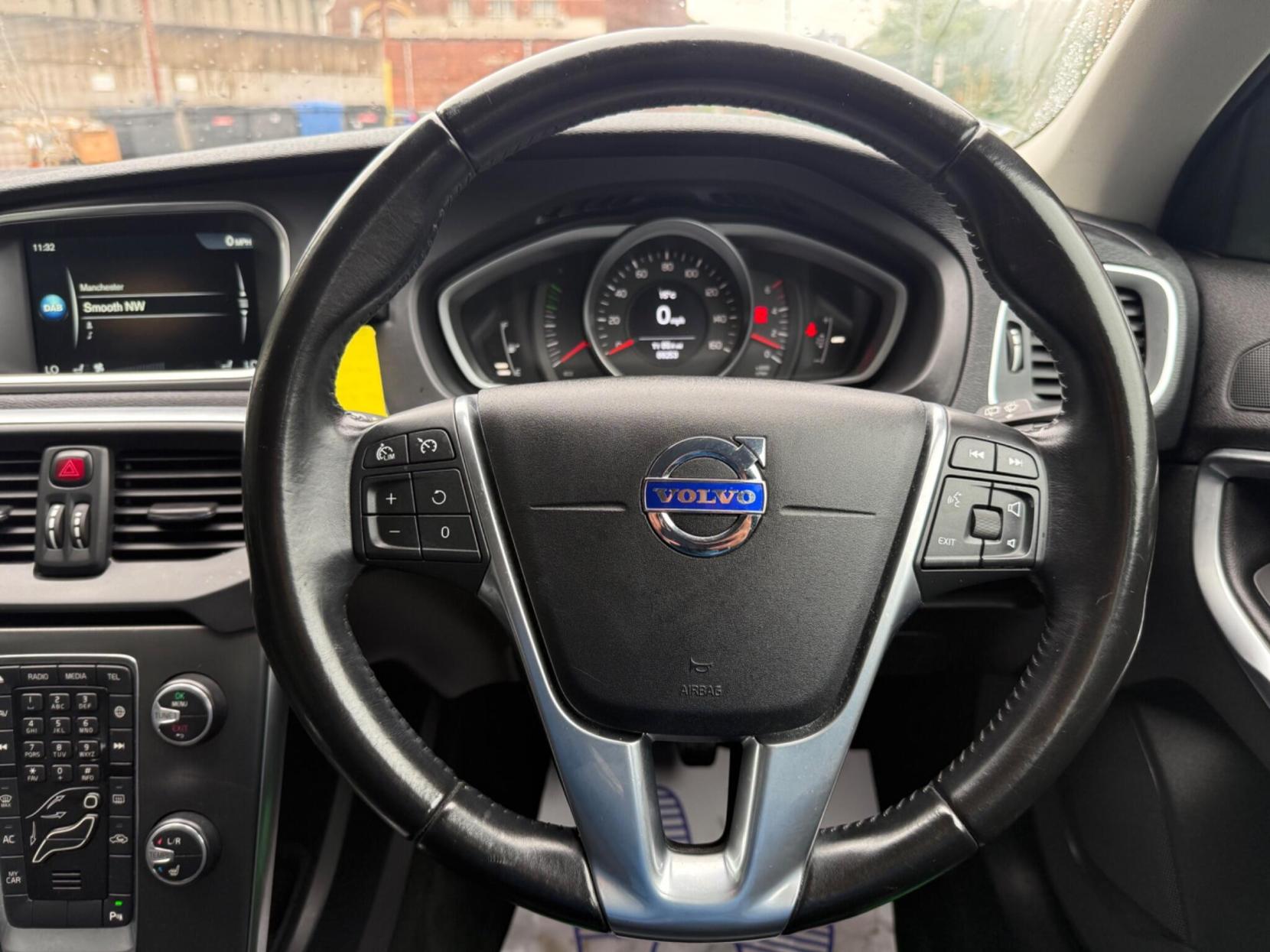 Volvo V40 Cross Country 2.0 D4 SE Nav Euro 6 (s/s) 5dr