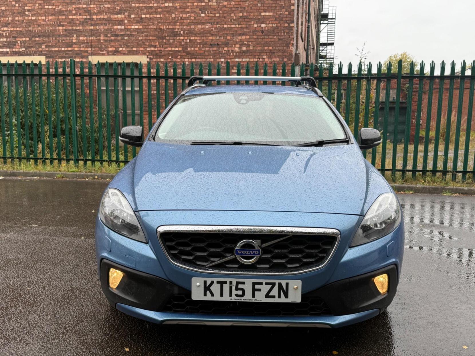 Volvo V40 Cross Country 2.0 D4 SE Nav Euro 6 (s/s) 5dr