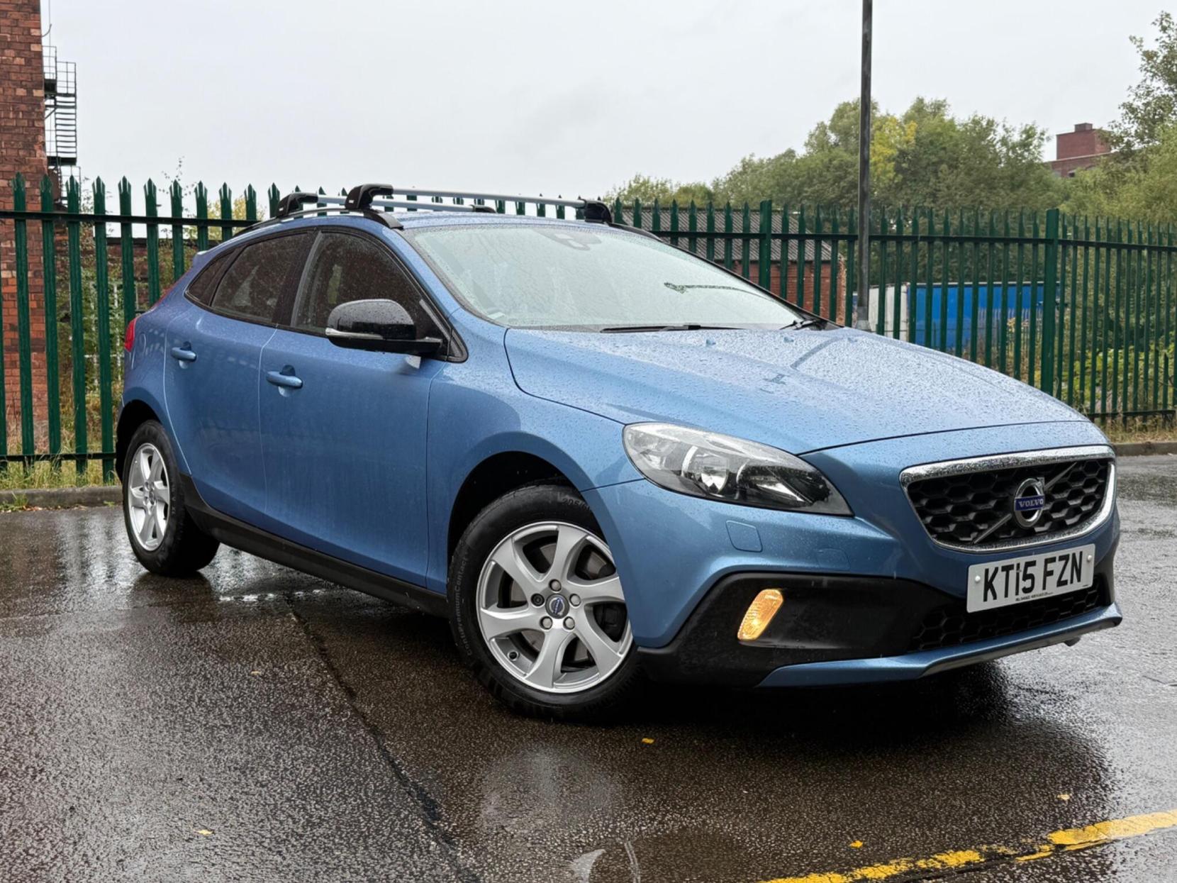 Volvo V40 Cross Country 2.0 D4 SE Nav Euro 6 (s/s) 5dr