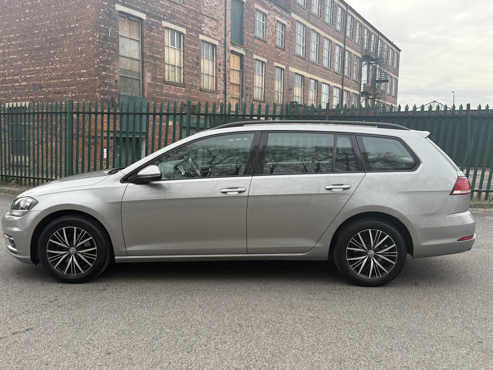 Volkswagen Golf 1.0 TSI SE Nav Estate 5dr Petrol DSG Euro 6 (s/s) (110 bhp)