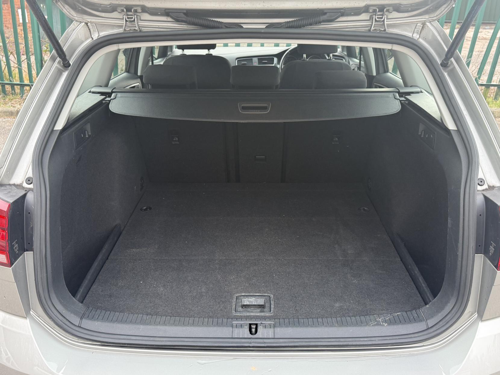 Volkswagen Golf 1.0 TSI SE Nav Estate 5dr Petrol DSG Euro 6 (s/s) (110 bhp)