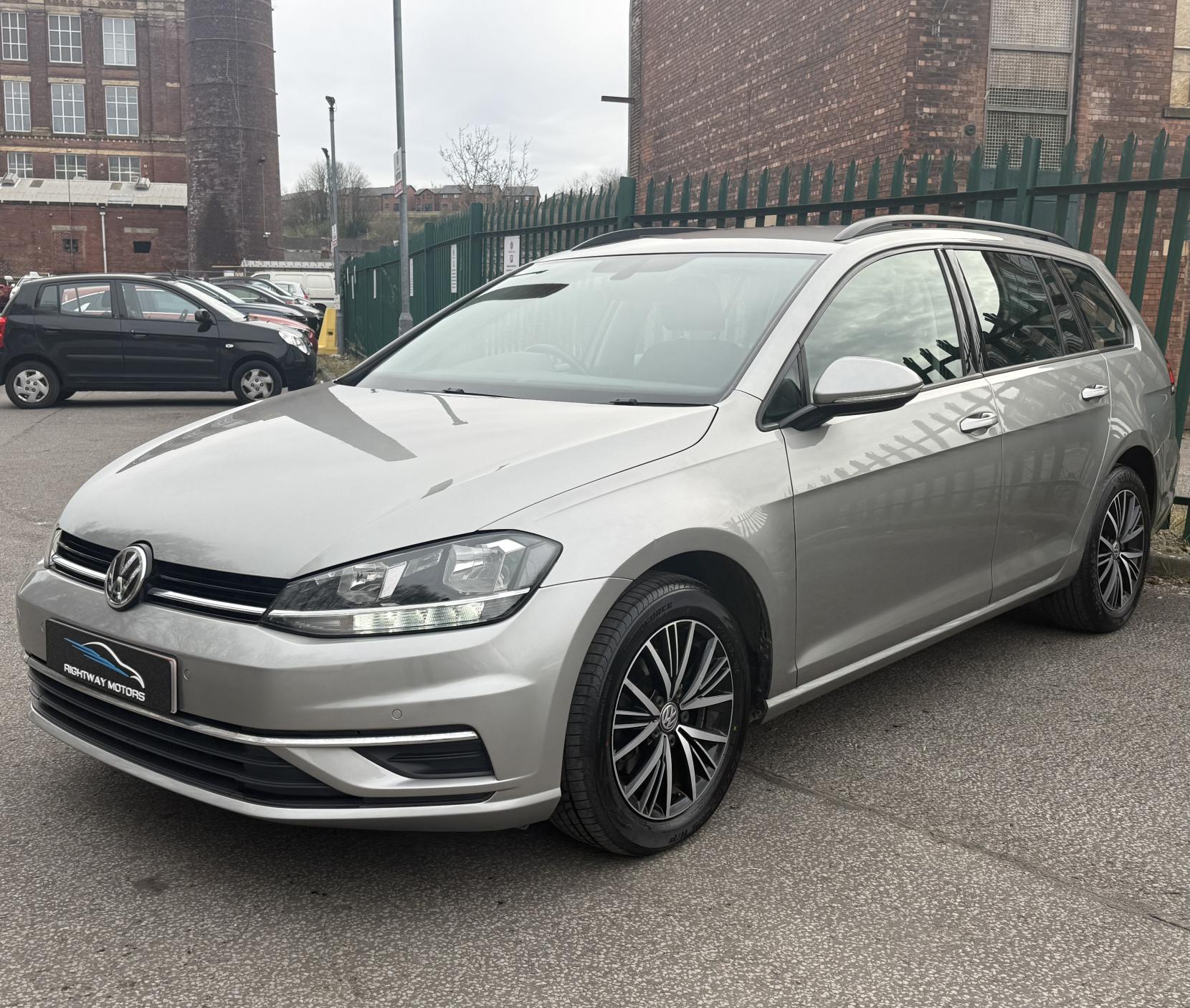 Volkswagen Golf 1.0 TSI SE Nav Estate 5dr Petrol DSG Euro 6 (s/s) (110 bhp)