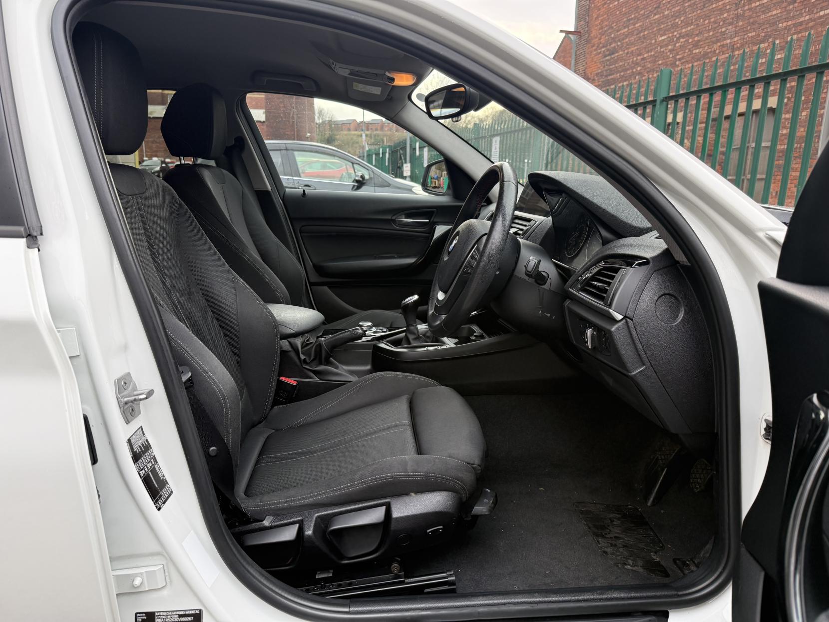 BMW 1 Series 1.5 118i Sport Hatchback 5dr Petrol Manual Euro 6 (s/s) (136 ps)