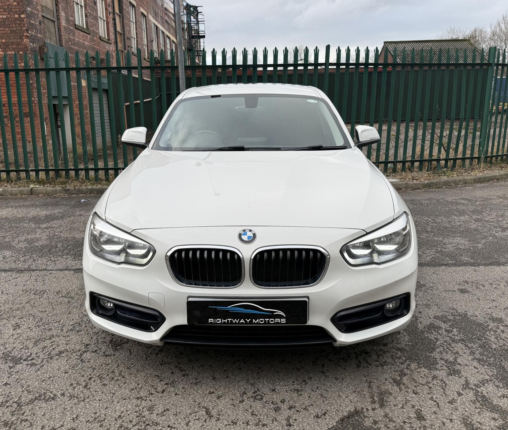 BMW 1 Series 1.5 118i Sport Hatchback 5dr Petrol Manual Euro 6 (s/s) (136 ps)