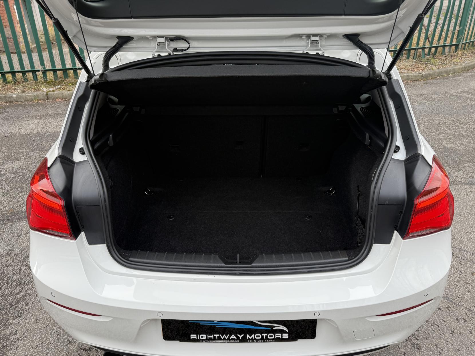 BMW 1 Series 1.5 118i Sport Hatchback 5dr Petrol Manual Euro 6 (s/s) (136 ps)