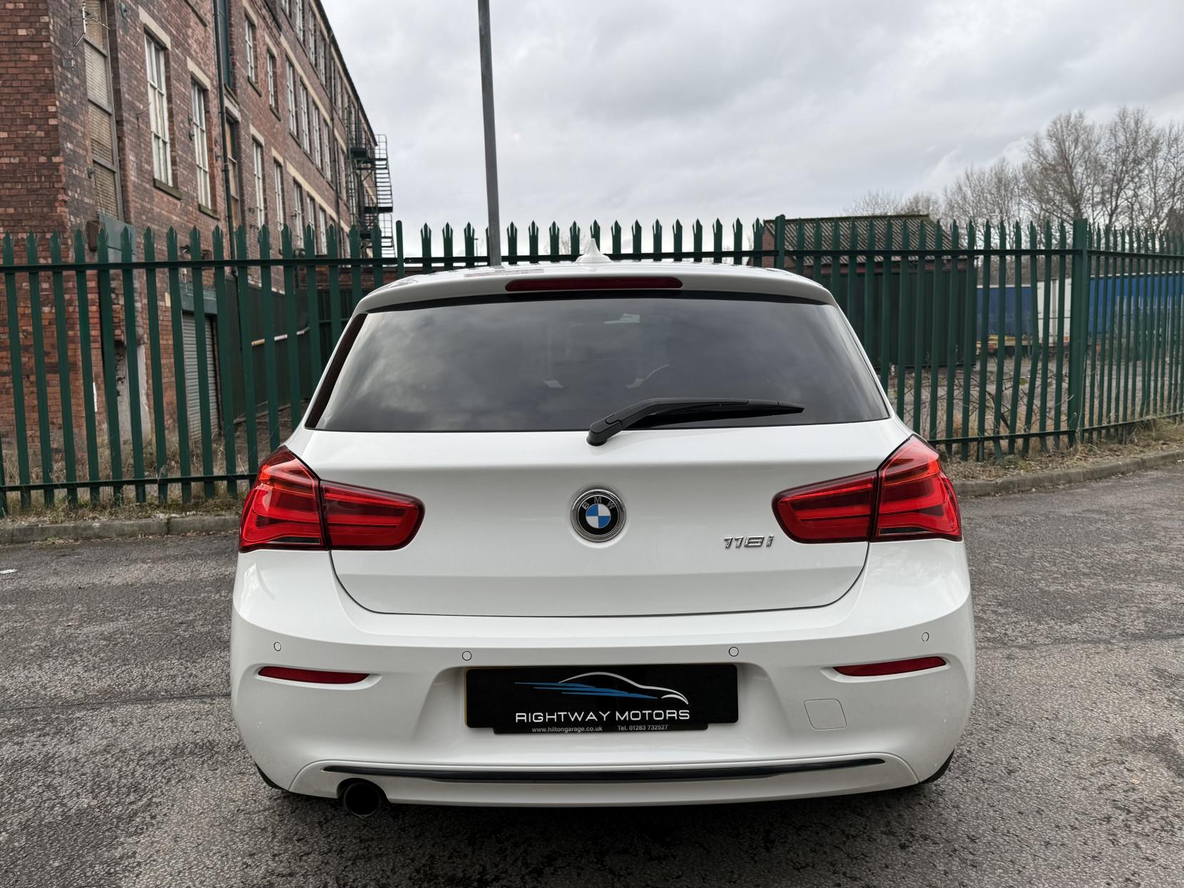 BMW 1 Series 1.5 118i Sport Hatchback 5dr Petrol Manual Euro 6 (s/s) (136 ps)