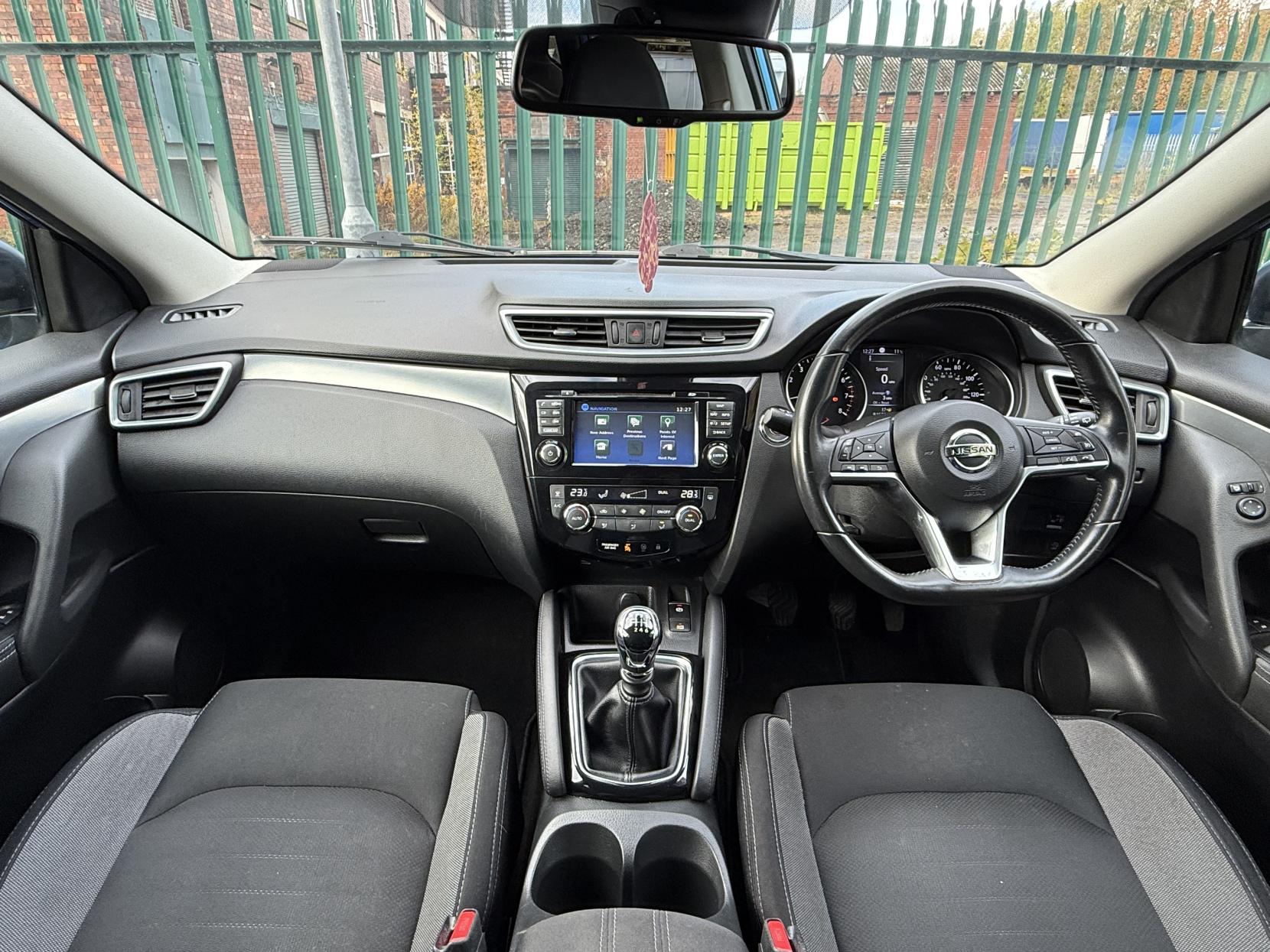 Nissan Qashqai 1.2 DIG-T N-Connecta SUV 5dr Petrol Manual Euro 6 (s/s) (115 ps)