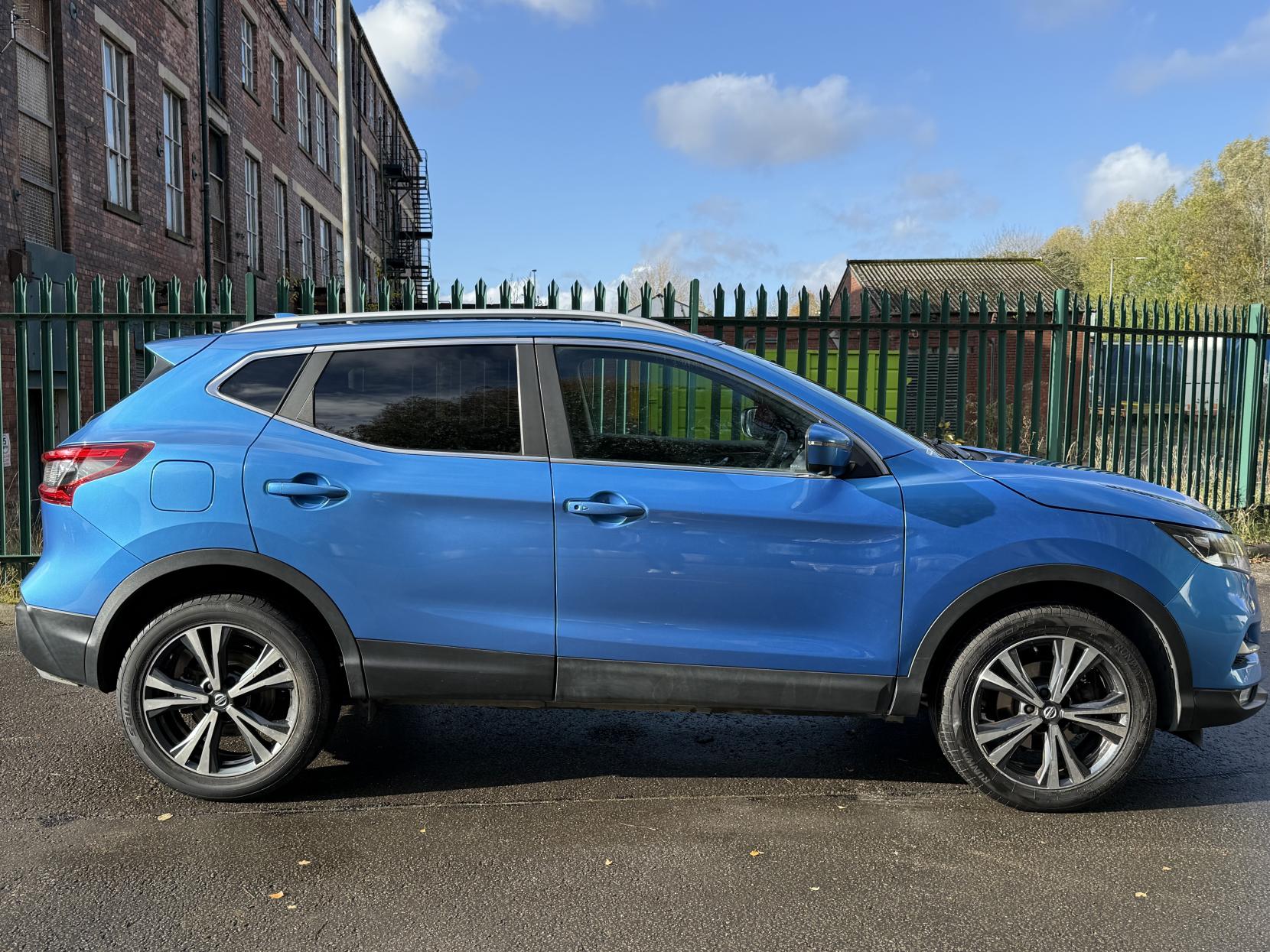 Nissan Qashqai 1.2 DIG-T N-Connecta SUV 5dr Petrol Manual Euro 6 (s/s) (115 ps)