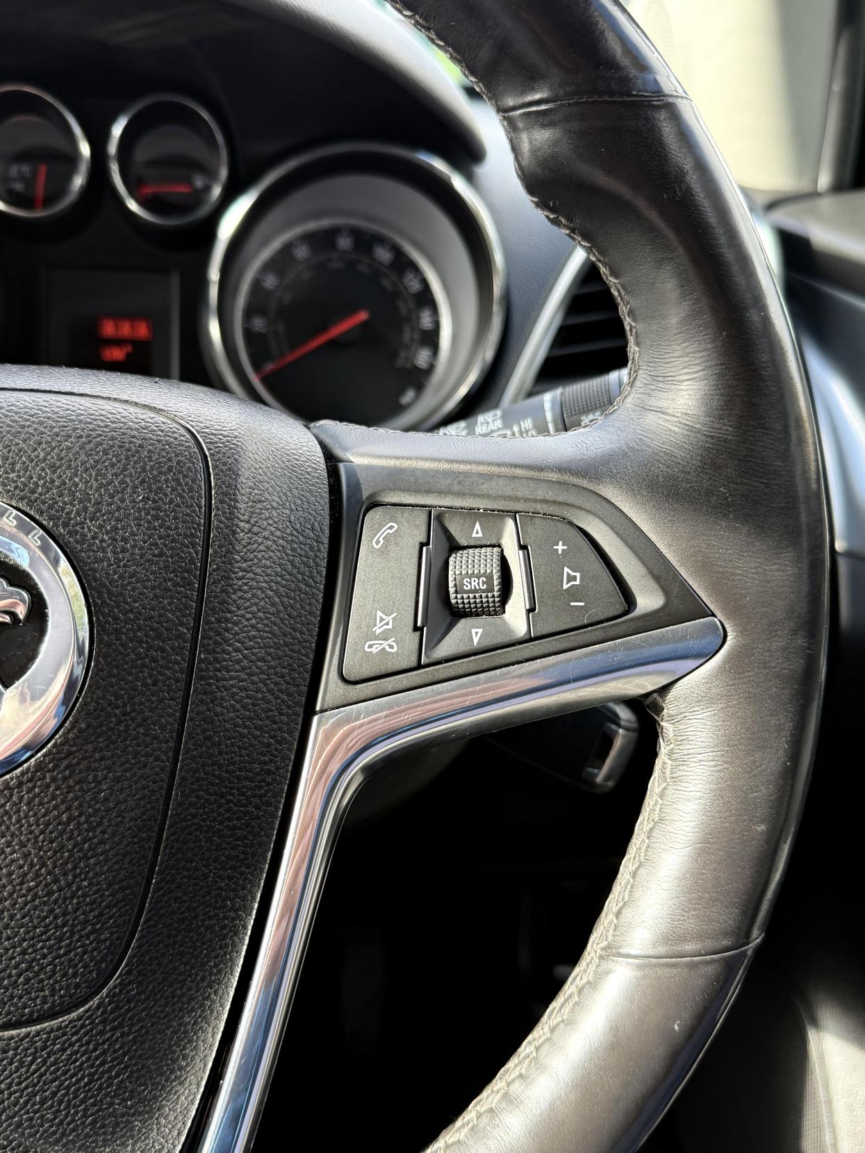 Vauxhall Mokka 1.6i SE SUV 5dr Petrol Manual 2WD Euro 6 (s/s) (115 ps)