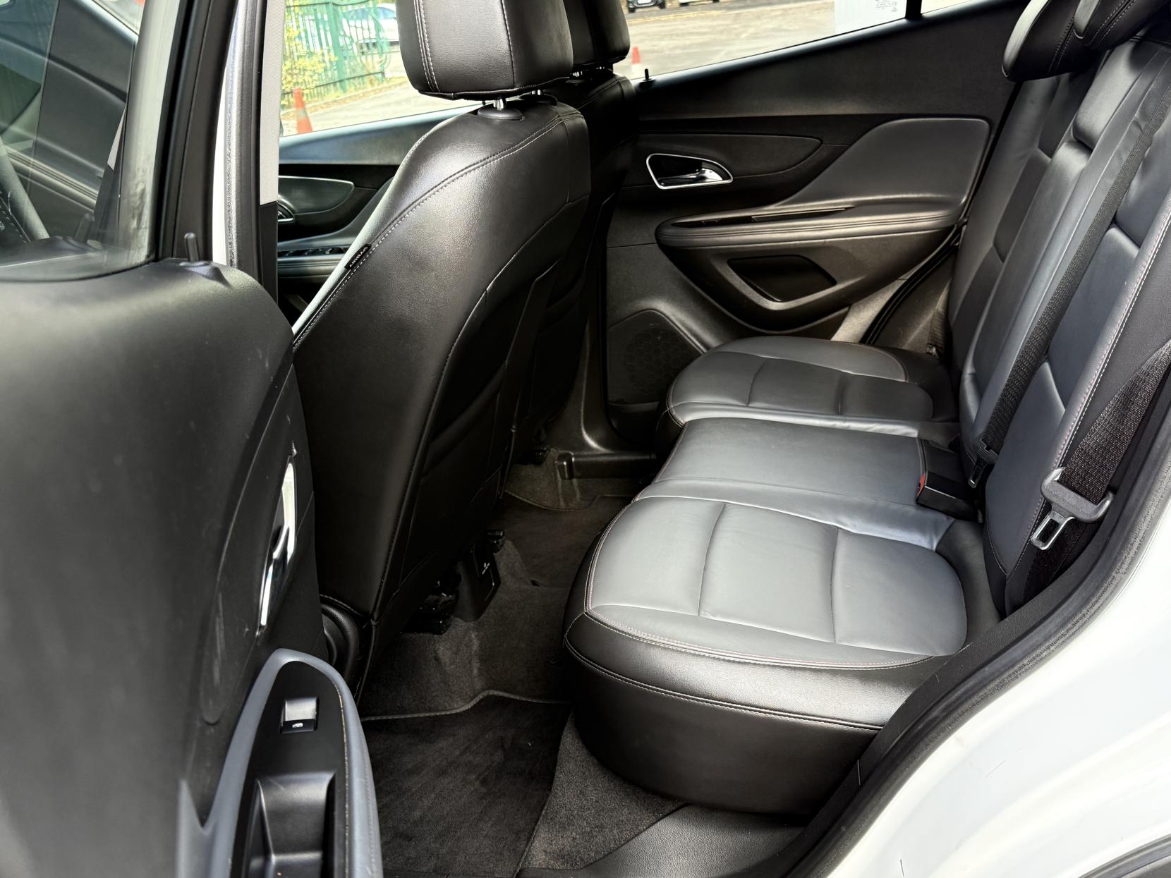 Vauxhall Mokka 1.6i SE SUV 5dr Petrol Manual 2WD Euro 6 (s/s) (115 ps)