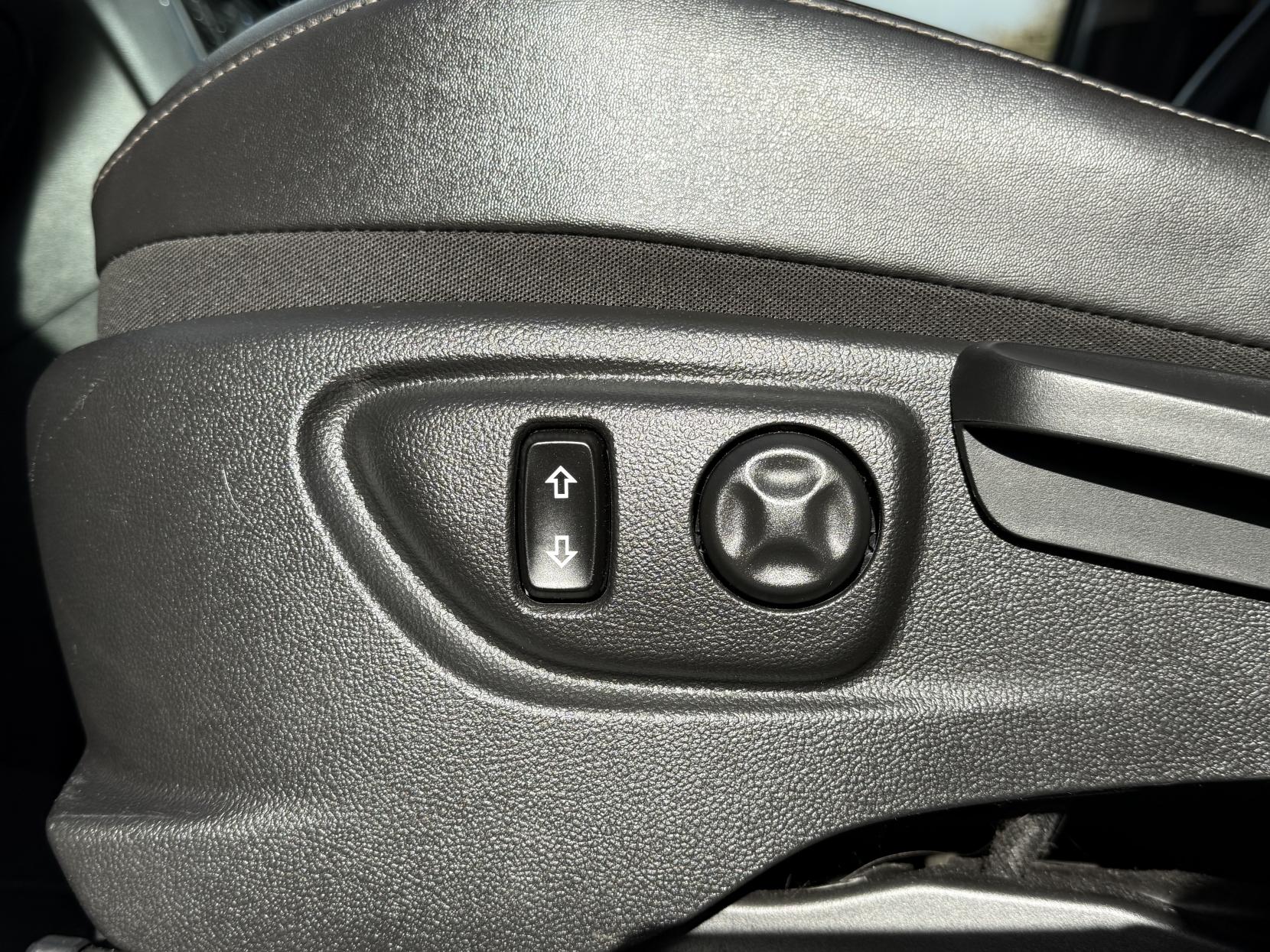 Vauxhall Mokka 1.6i SE SUV 5dr Petrol Manual 2WD Euro 6 (s/s) (115 ps)