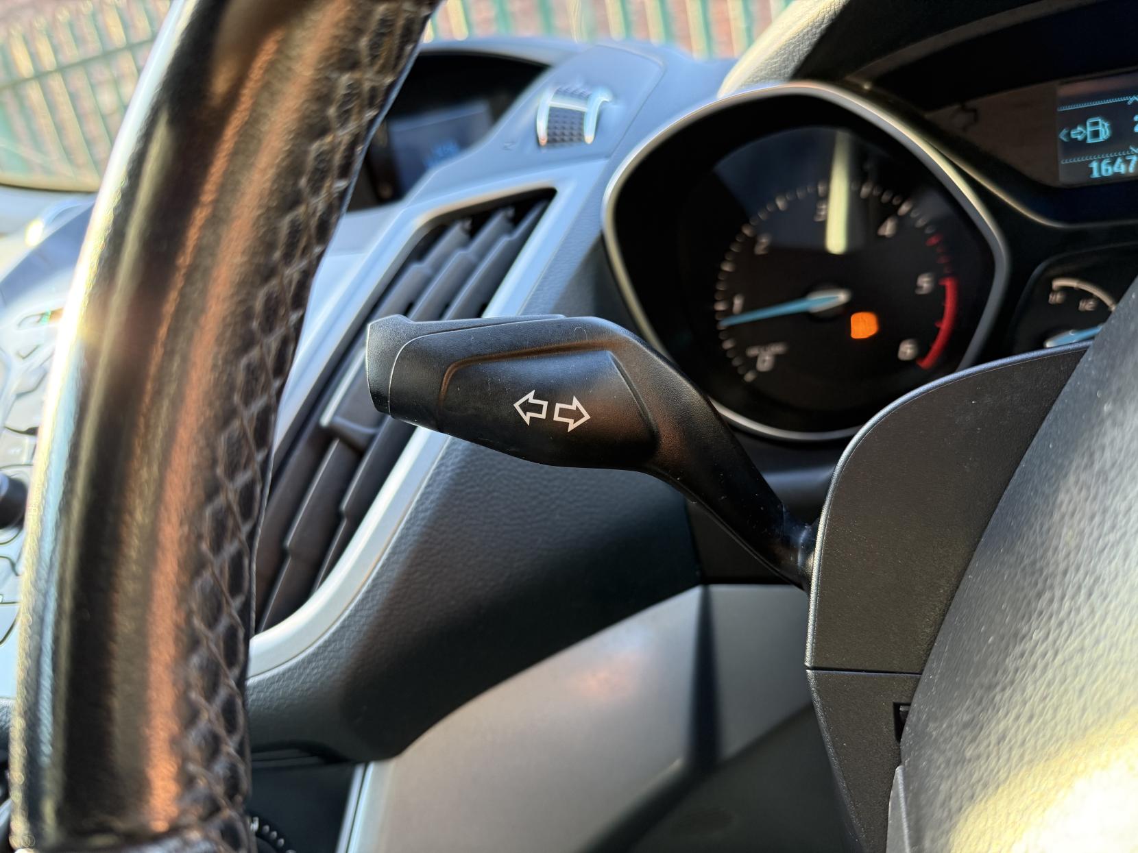 Ford C-Max 1.6 TDCi Zetec MPV 5dr Diesel Manual Euro 5 (115 ps)